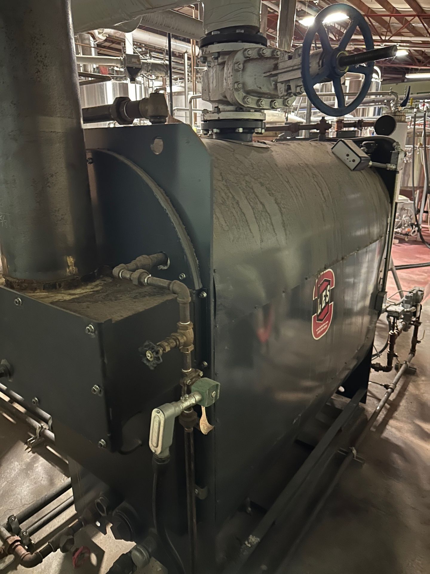 LES Low Pressure Steam Boiler with Water Treatment System | Rig Fee $1500 - Image 3 of 10