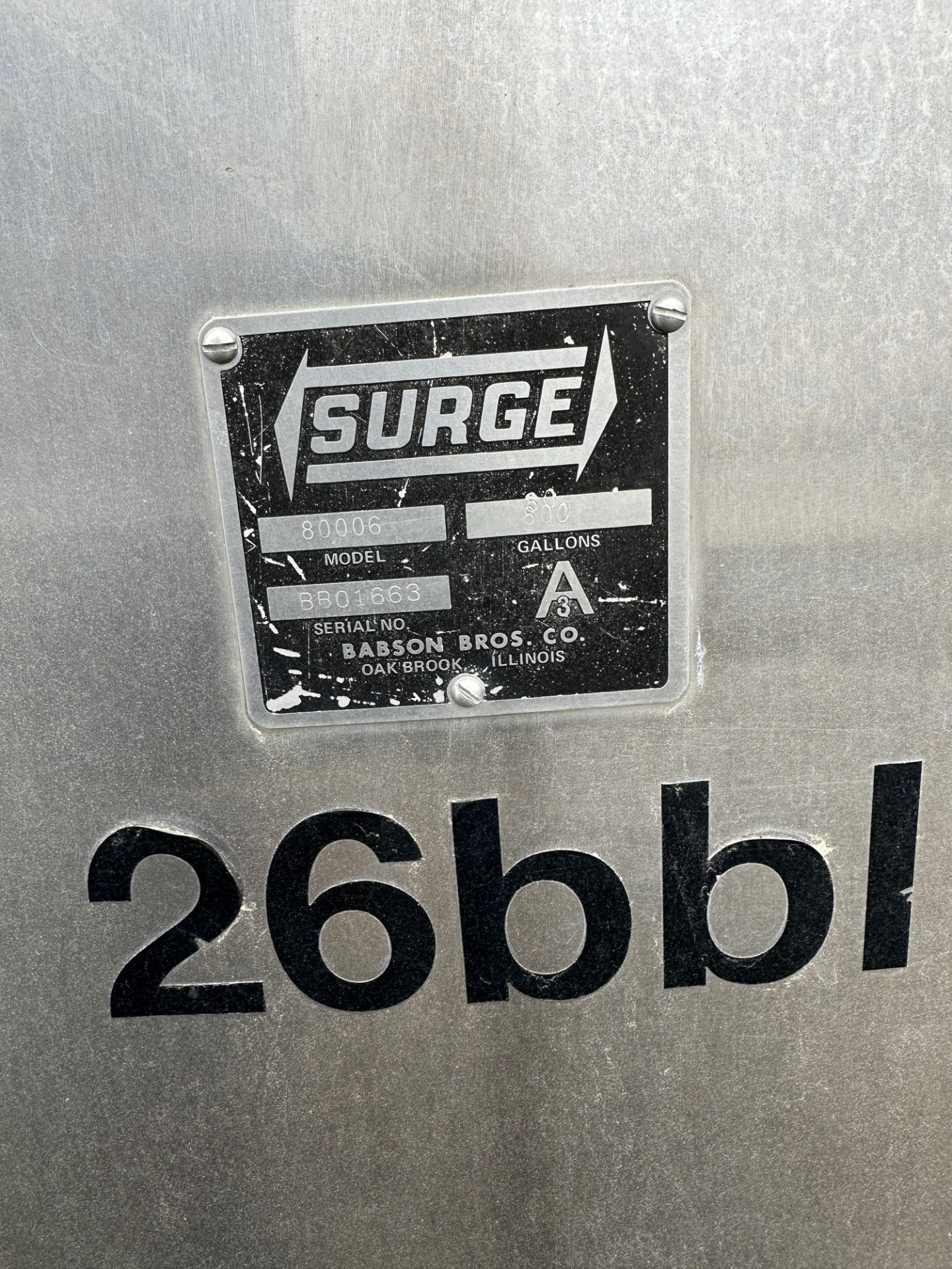 Surge 26 BBL Stainless Steel Horizontal Tank with Top Mandoor | Rig Fee $500 - Image 3 of 4