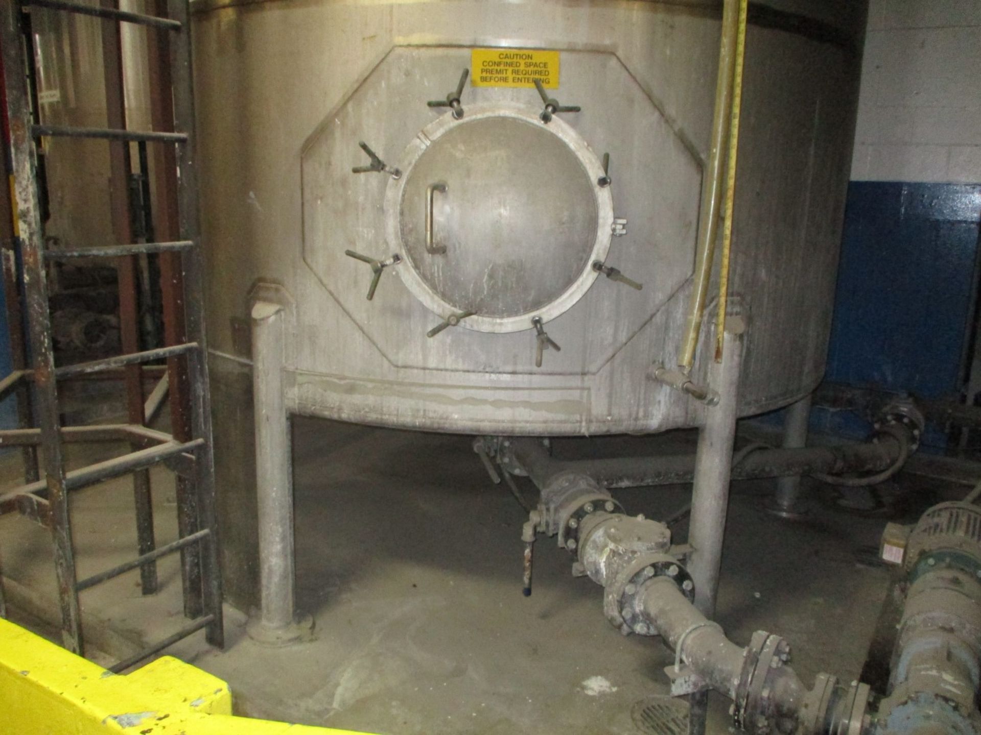 7500 Gallon Letco Tank, Stainless Steel Construction, Approximately 10' Diameter X | Rig Fee $3500 - Image 5 of 6