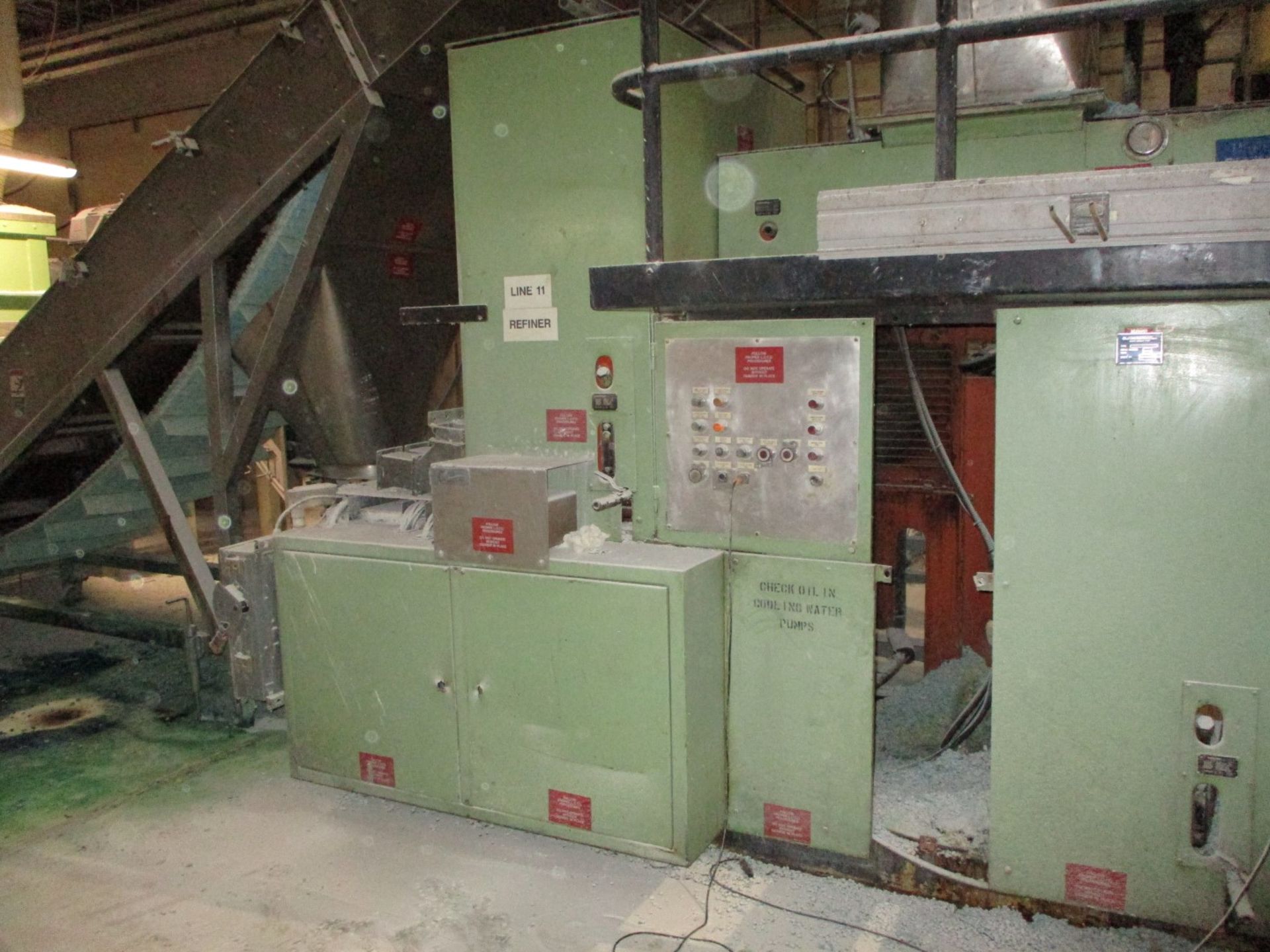 Mazzoni Refiner, Model Duplex M-350, Two Stage Single Screws, Individually Driven W | Rig Fee $16000 - Image 4 of 7