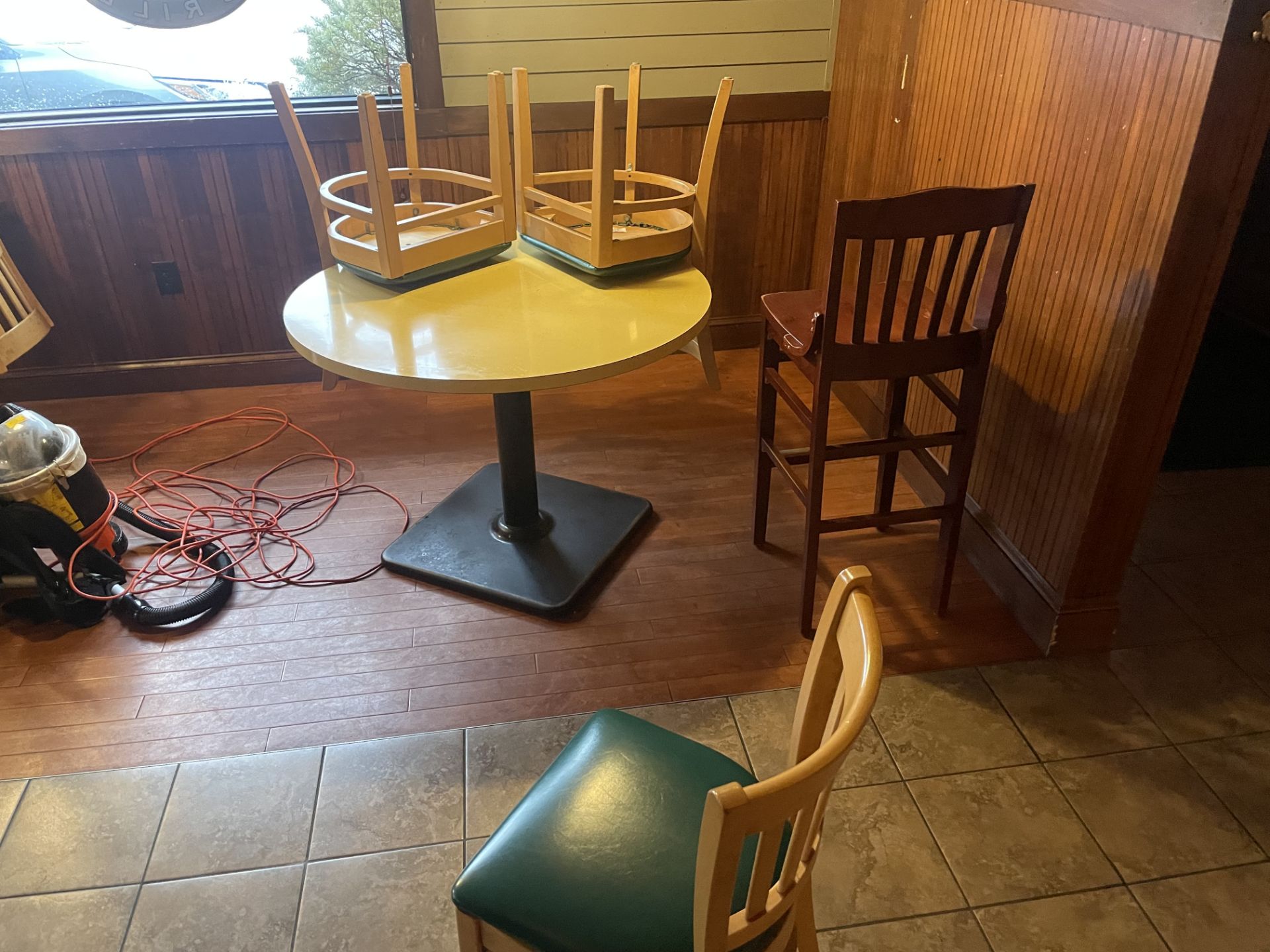 42" Round Formica Top Metal Base Dining Table