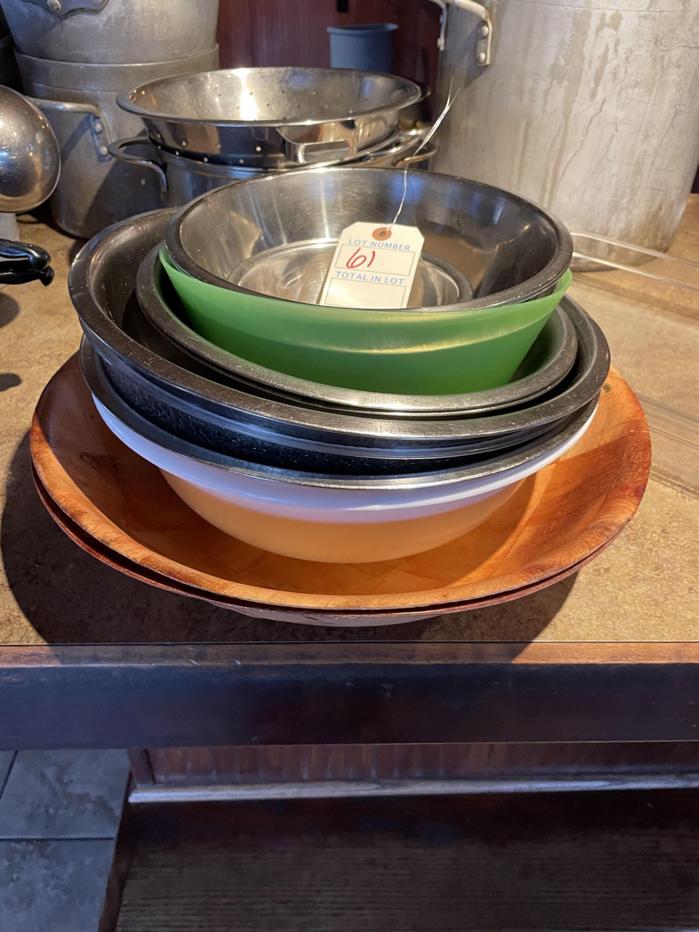 {LOT} SS & Asst. Bowls