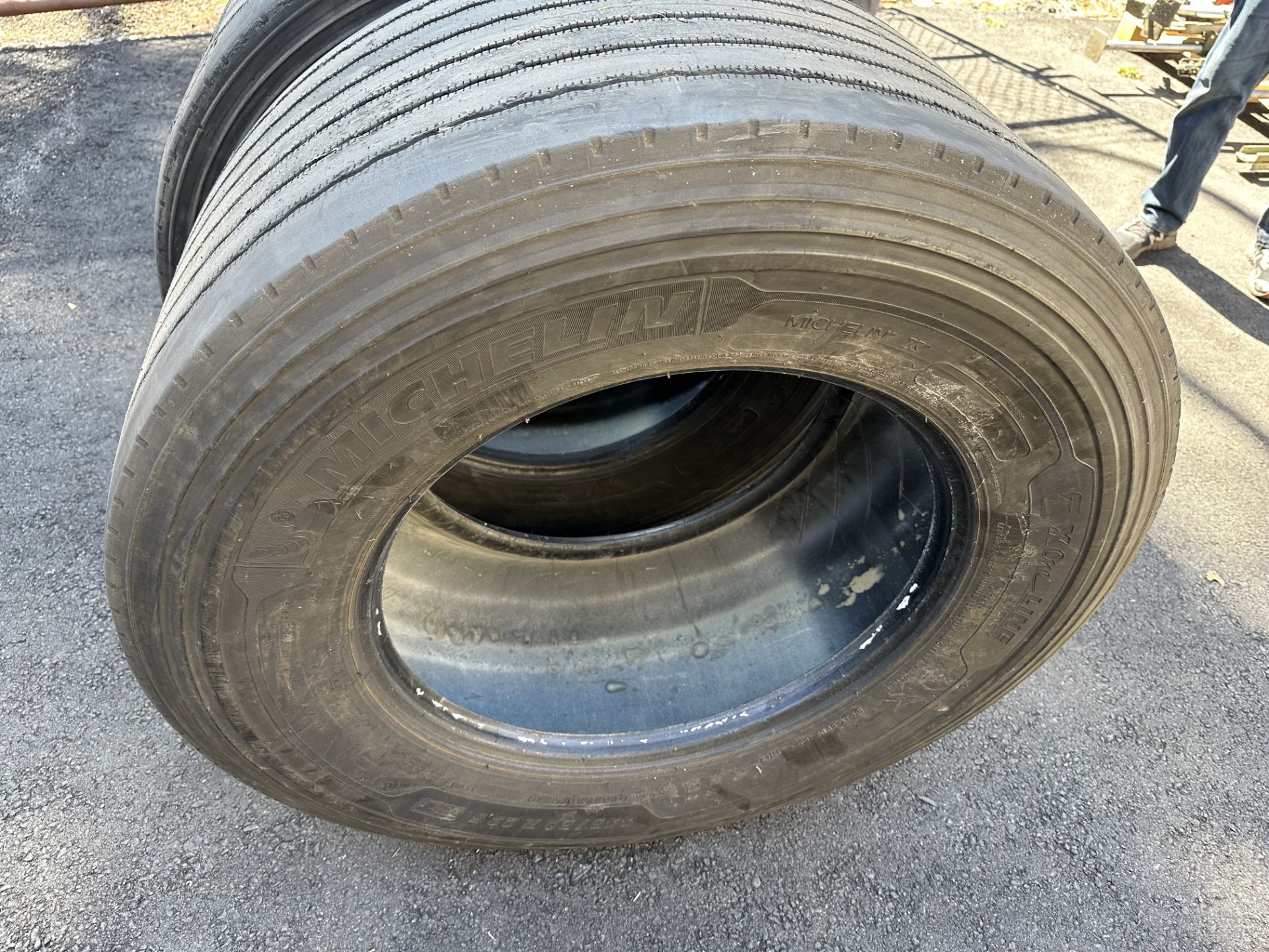 (Lot) (4) Asst. Tubeless Tires c/o: Michelin x One Line 445/50R 22.5 ( Used) - Image 4 of 4
