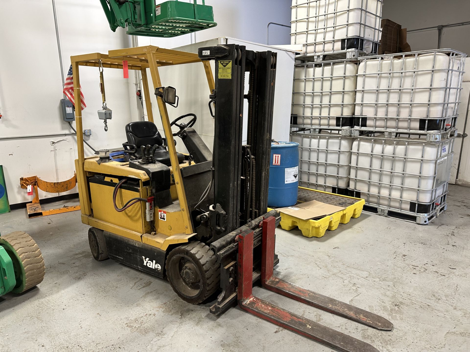 Yale #ERC060RGN 6,000 Lb. Capacity, TypeE Electric Forklift w/Champion Charger, Triple Mast, Side Sh - Image 3 of 5