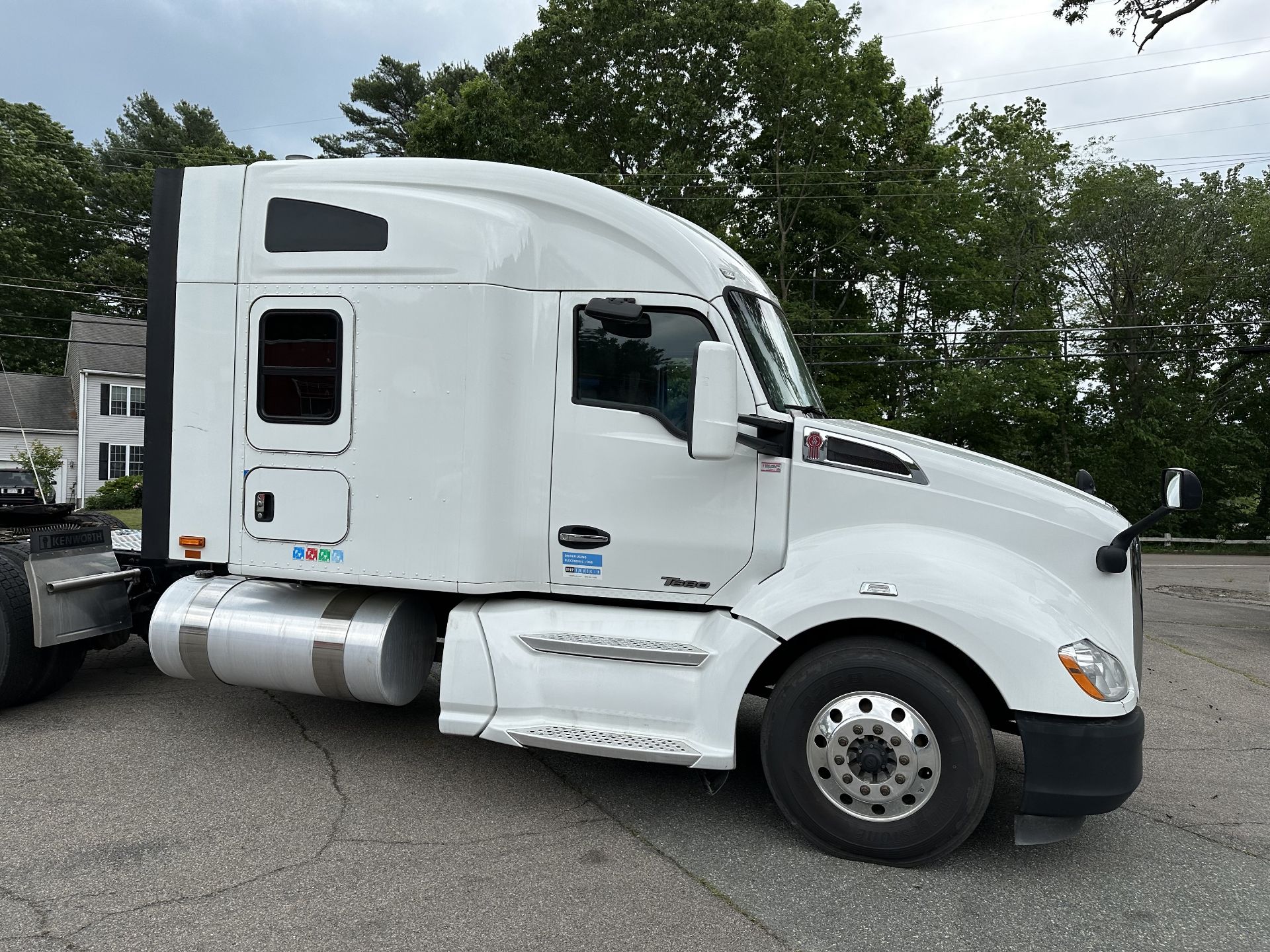 2020 Kenworth T680 Heavy Haul Tractor, 10-Wheel Tandem Axle, Paccar Model 1600-485 Motor, Eaton - Image 4 of 40