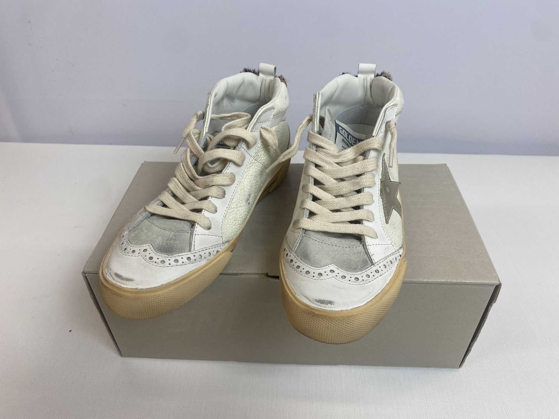 Golden Goose SNKR MIDSTAR SIMID STAR CLASSIC, Size: 36, Color: WHITE, Retail Price: $600 - Image 4 of 4