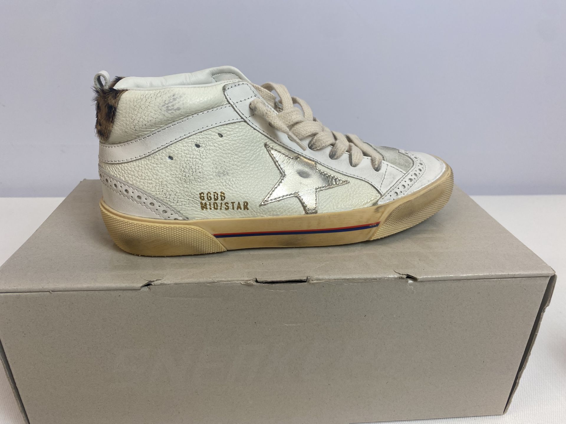 Golden Goose SNKR MIDSTAR SIMID STAR CLASSIC, Size: 36, Color: WHITE, Retail Price: $600 - Image 3 of 4