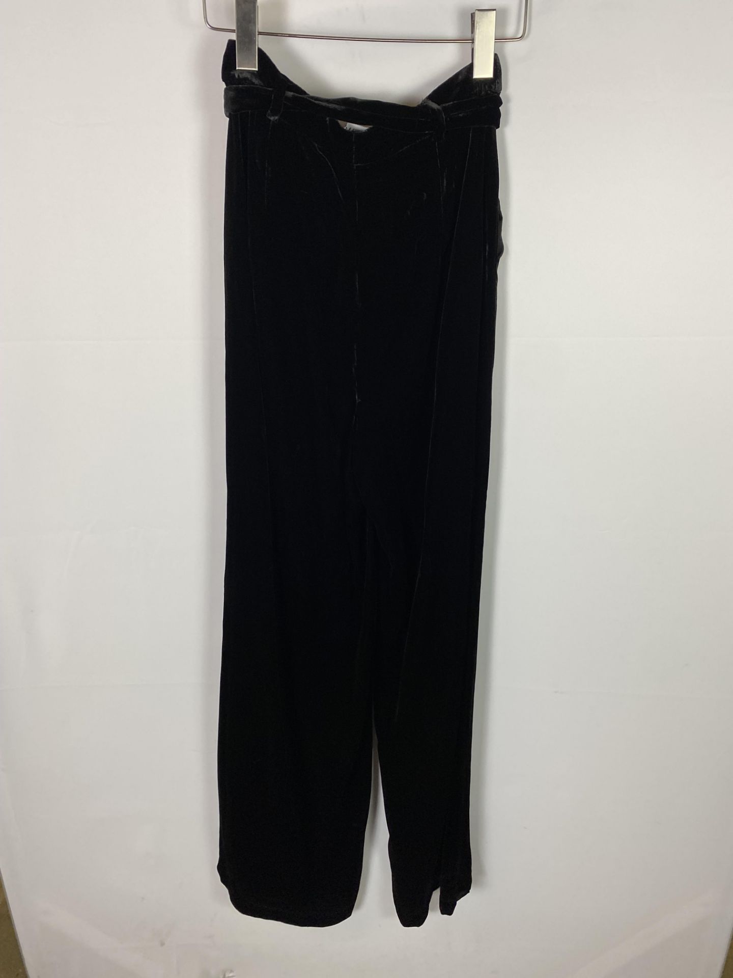 Black Chelsie Velvet Pants w/Sache, Size 2, Original Retail Price: $278