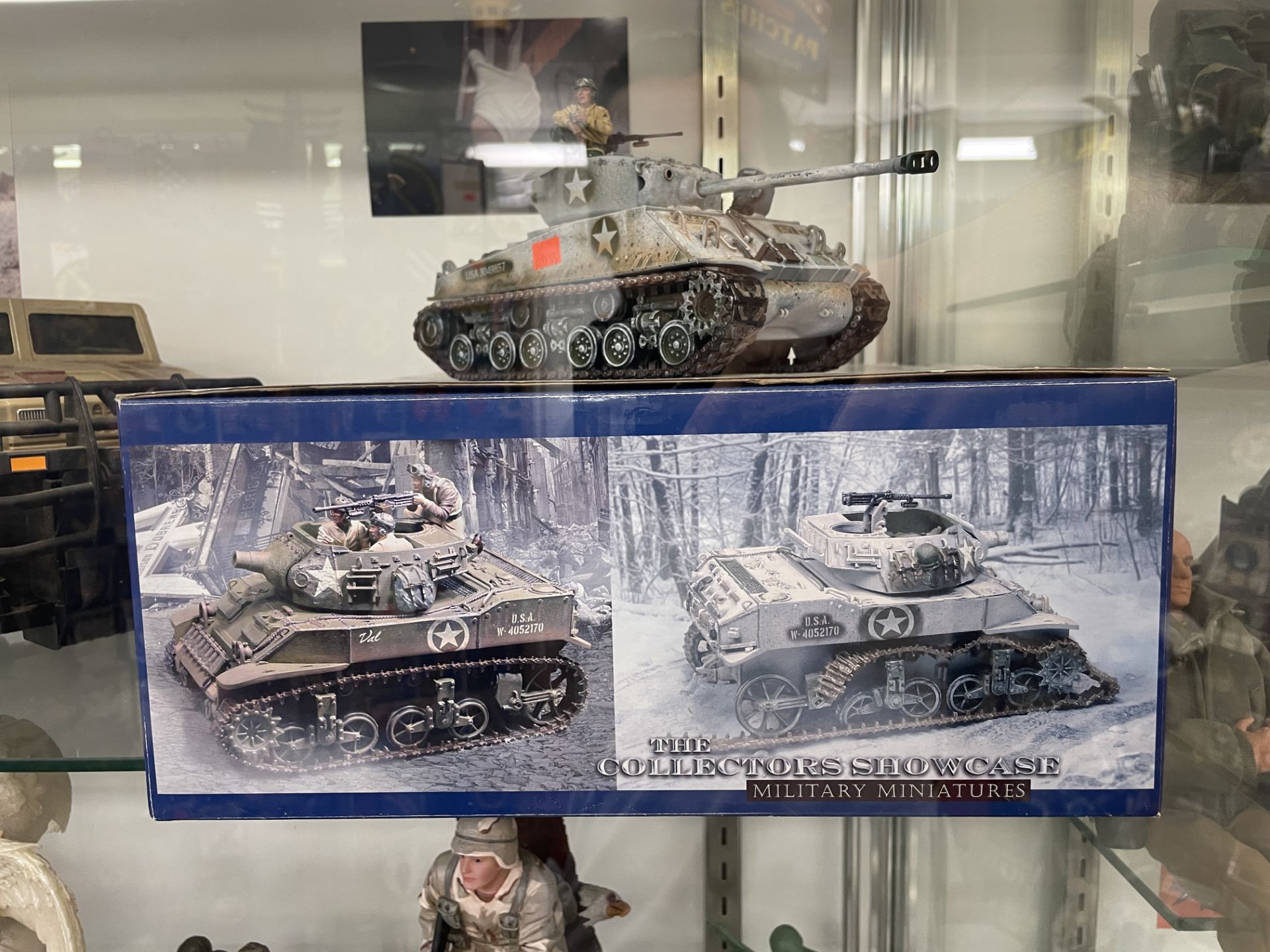 Collectors Showcase Military Miniatures Fully Assembled Model Sherman Tank w/ Box - Image 2 of 2