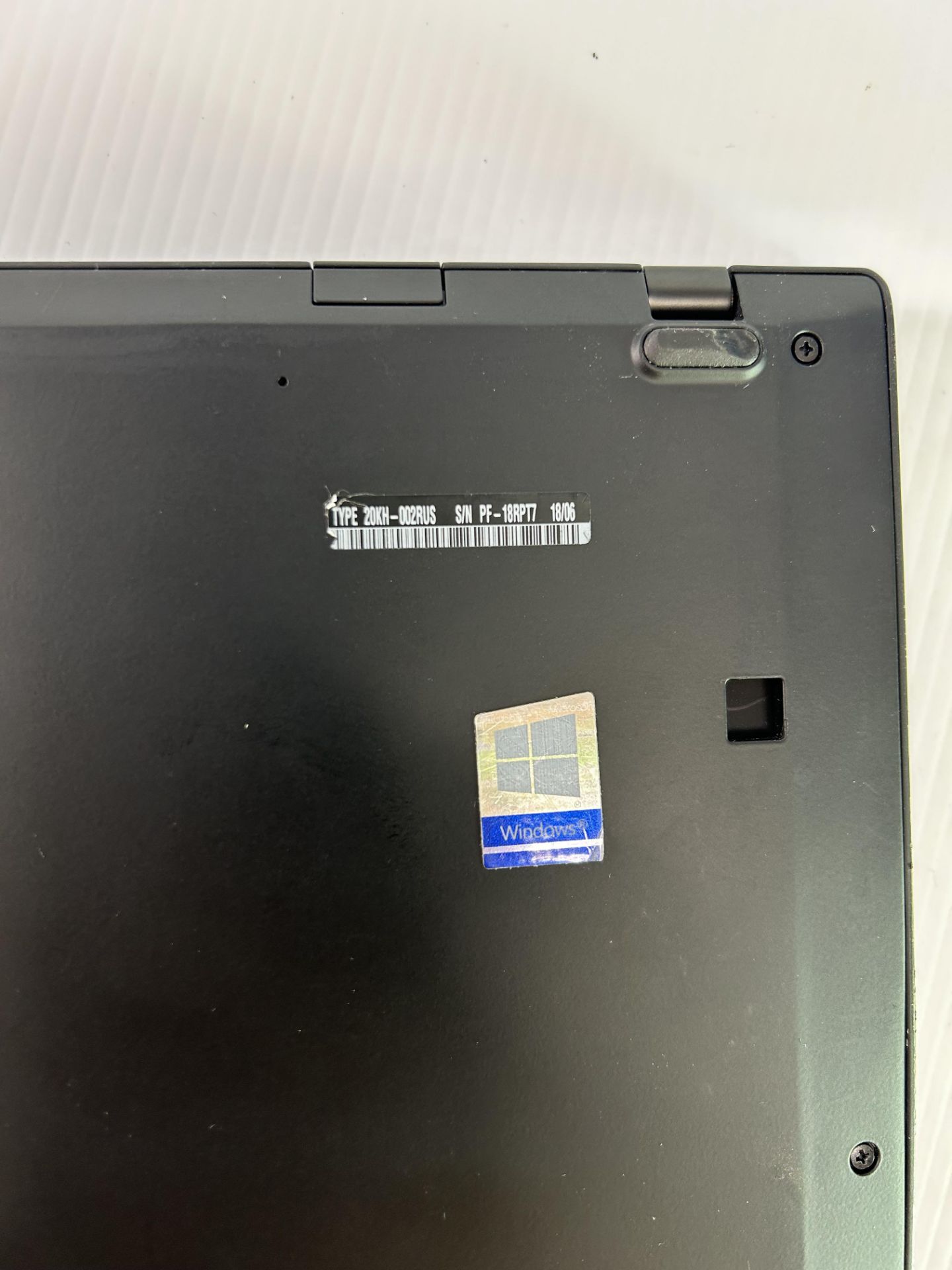 2018 6th Generation ThinkPad X1 Carbon Laptop Model- 20kh-002rus 18/08, 512GB Hard Drive, 8th Gen I7 - Image 3 of 3