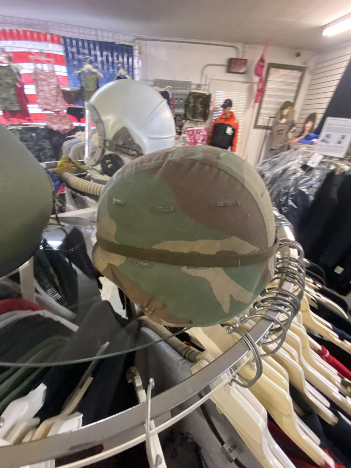 Modern US Army Helmet - Image 4 of 5