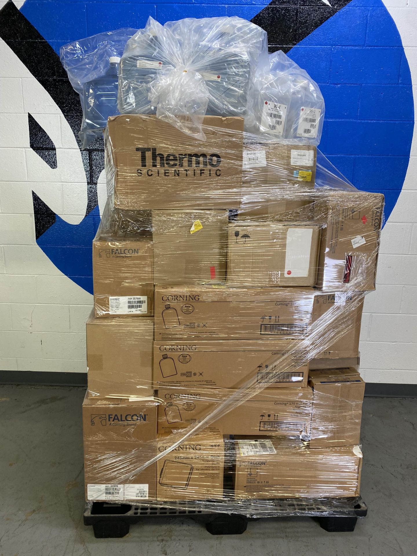{LOT} Of Consumables on Pallet of Approx. 40 Boxes c/o: Corning 175CM Flasks, Thermo Scientific