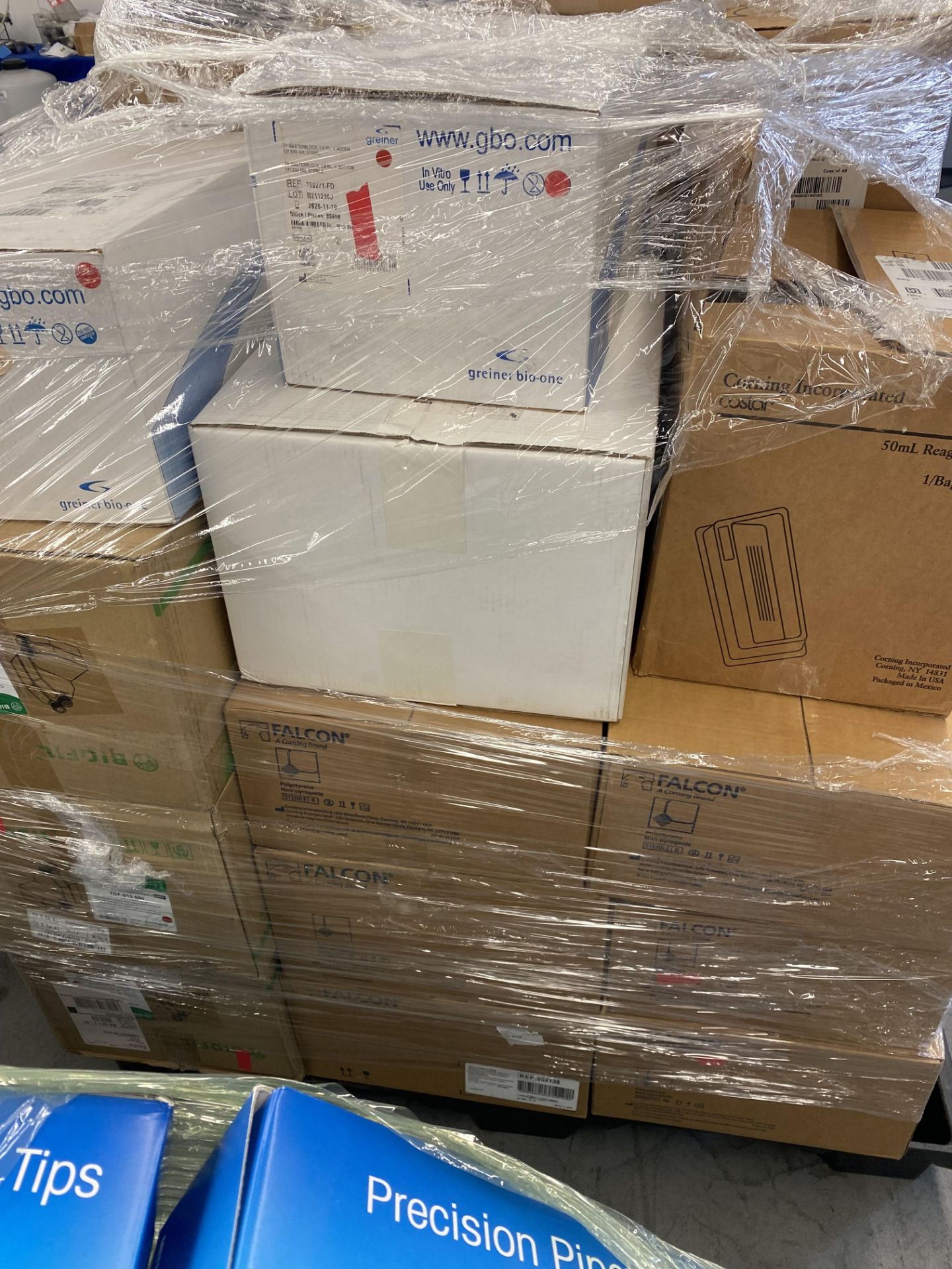 {LOT} Of Consumables on Pallet of Approx. 30 Boxes c/o: Bio Fill Cell & Tissue Culture Flasks, - Image 2 of 4