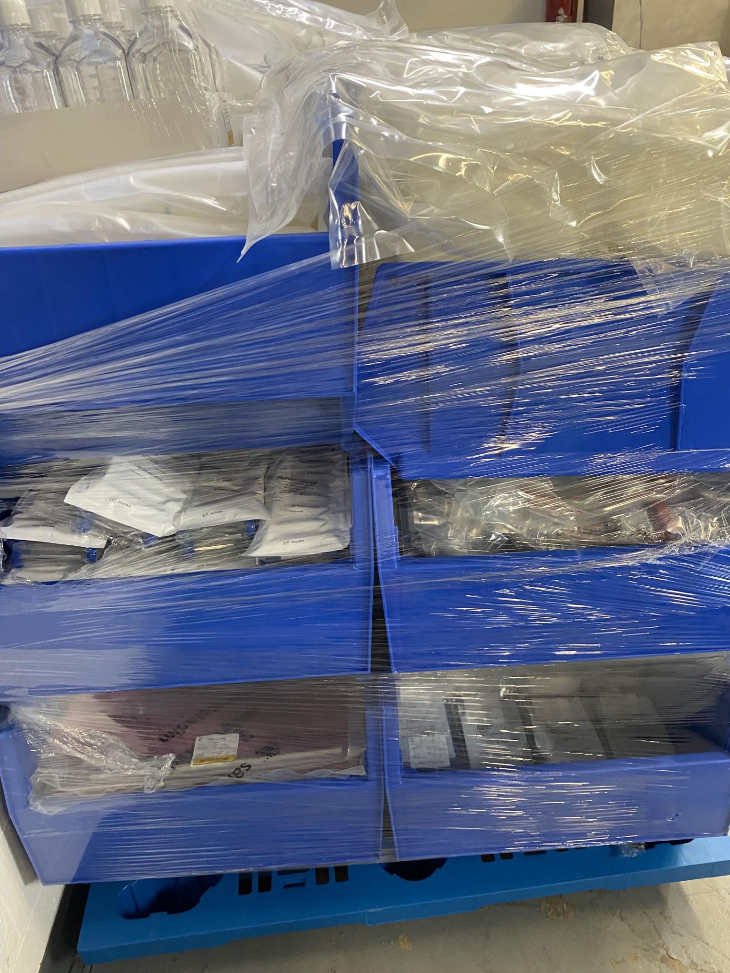 {LOT} Of Consumables on Pallet of Approx. 6 Boxes c/o: Thermo Scientific Bottles, Film and Tubes, - Bild 2 aus 2