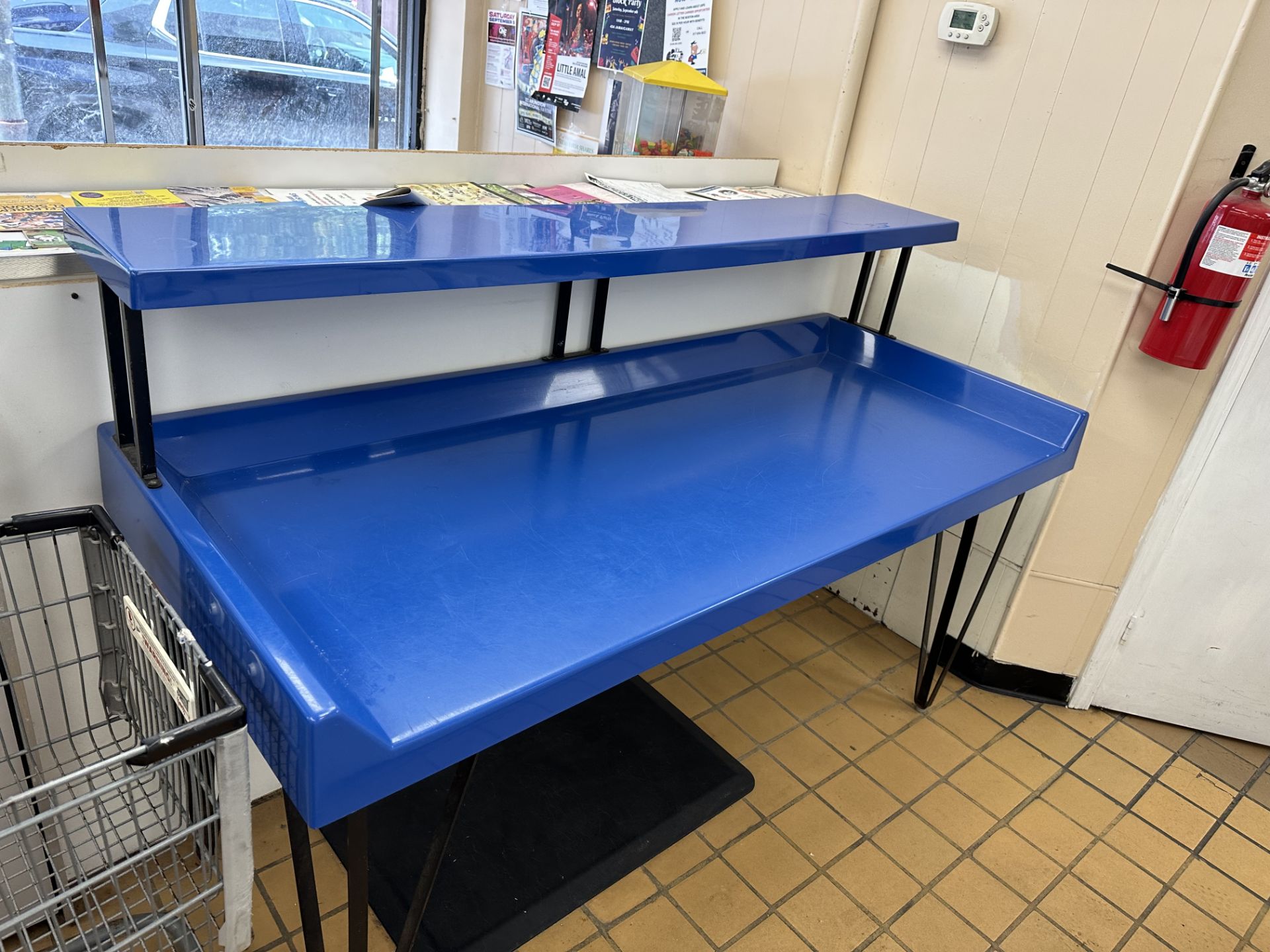 Approx. 6' x 30" 2 Tier Clothing Spread Table