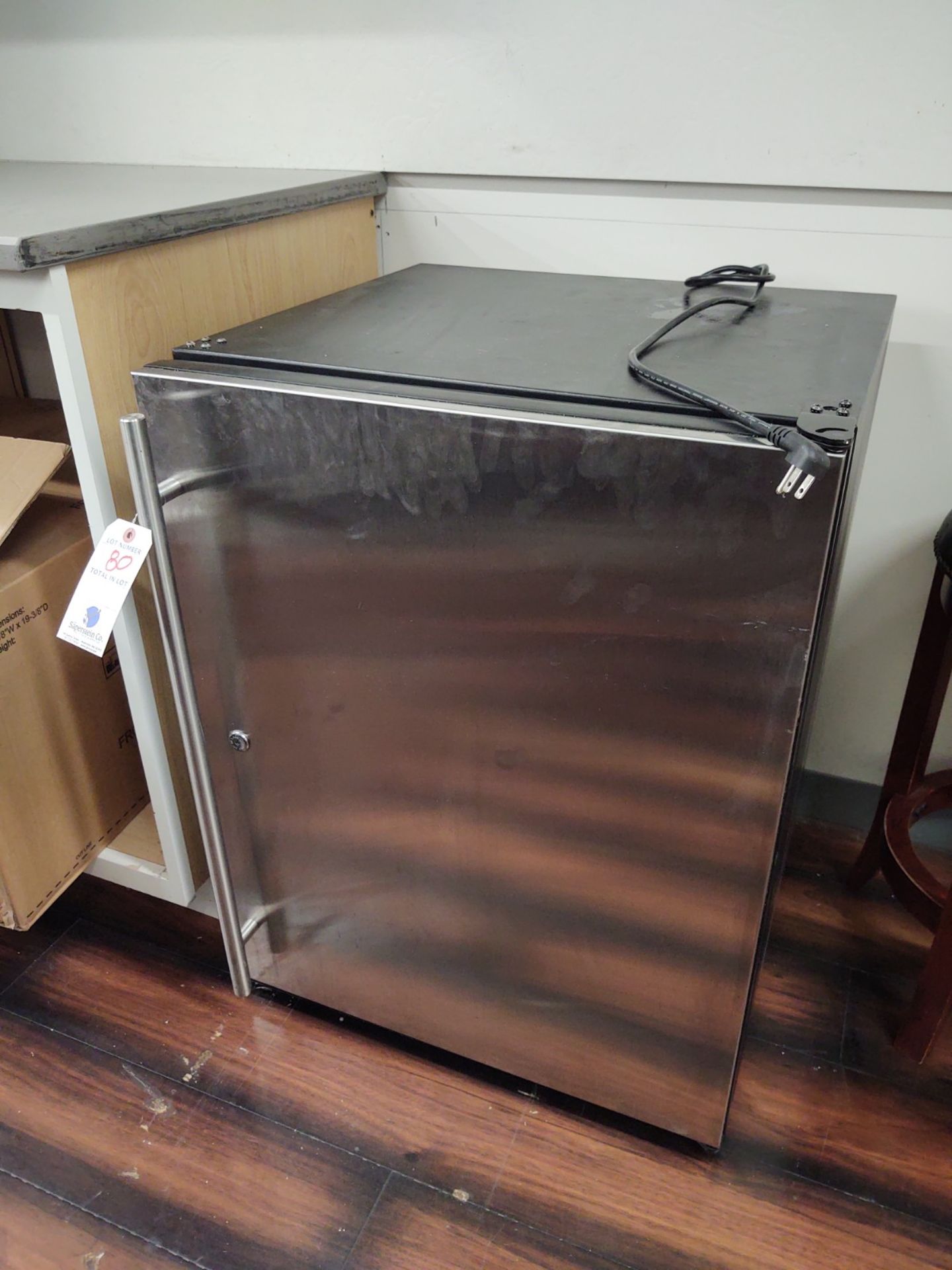 Uline Undercounter 24" Stainless Steel Front Refrigerator (USED)