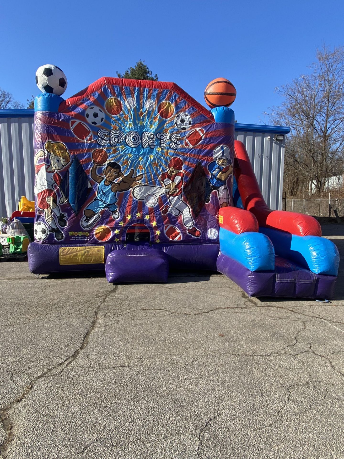 Sports Themed Bounce House w/Blower - 18 x 18 (Pics were taken 12/1 Blown up In Our Parking Lot)