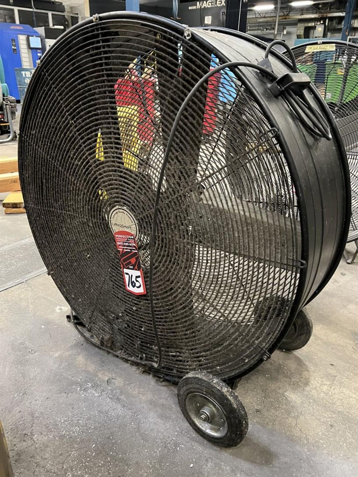 WORKSMART 36" Barrel Shop Fan