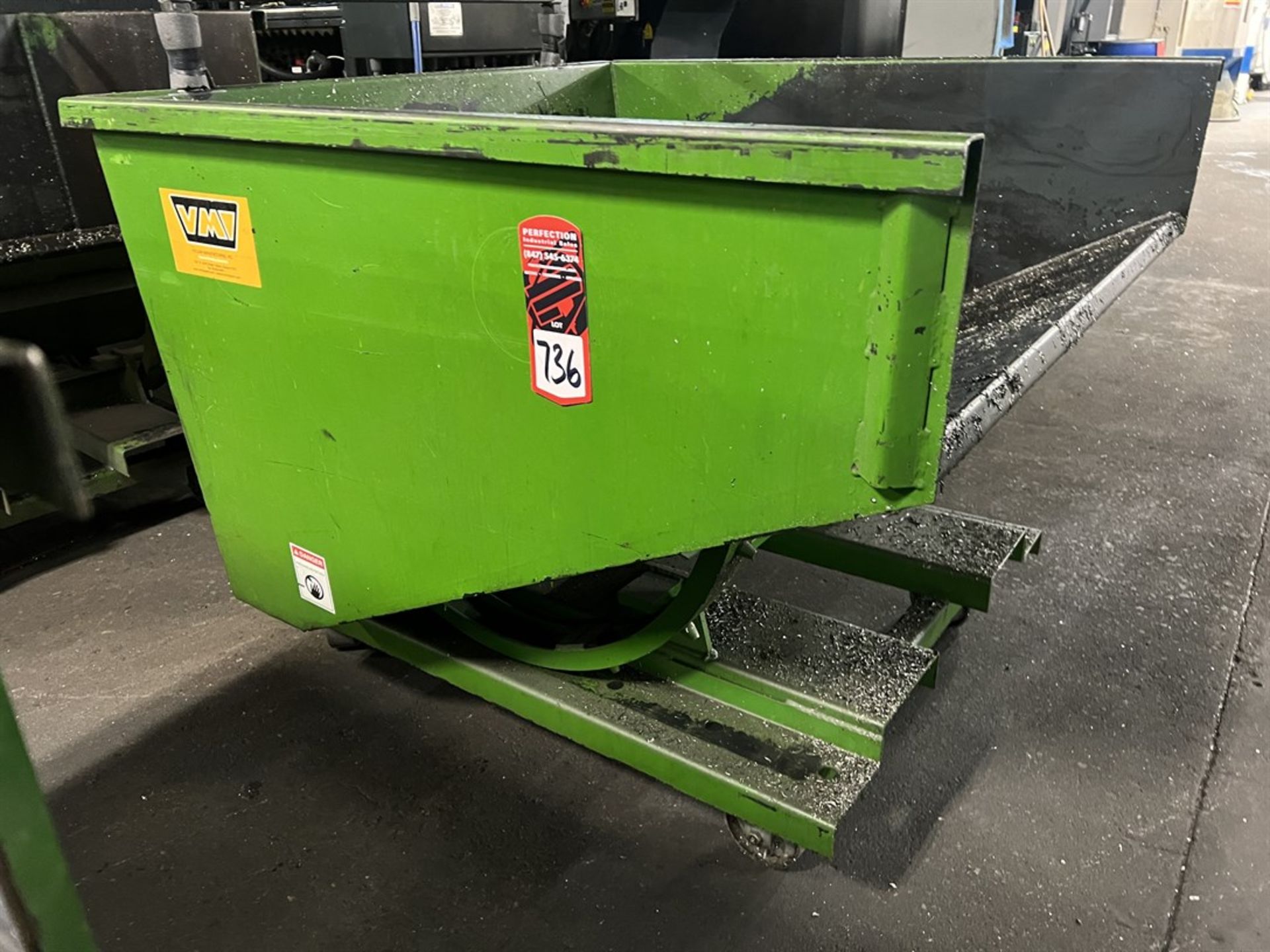 VULCAN MFG 1 Cu. Yd Self Dumping Hopper