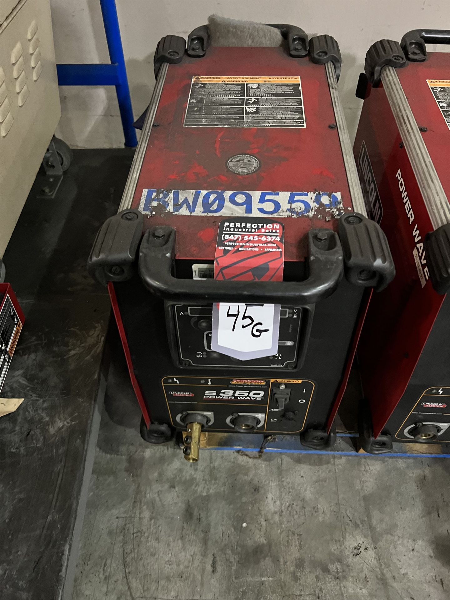 Lincoln S350 Power Wave Welder s/n U1181102812 (Located at 7300 Lone Tree Rd, Victoria, TX 77905)