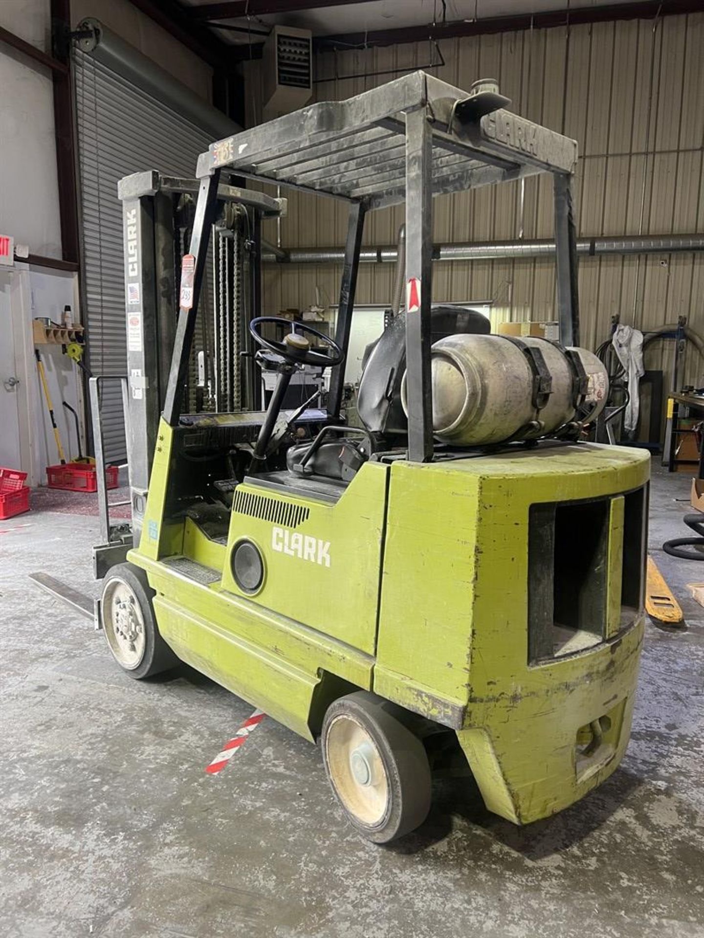 CLARK GCX22E LP Forklift, s/n GX230E-0766-9372FB, 4000 Lb. Capacity, 3-Stage Mast, Side Shift, 42" - Image 5 of 11