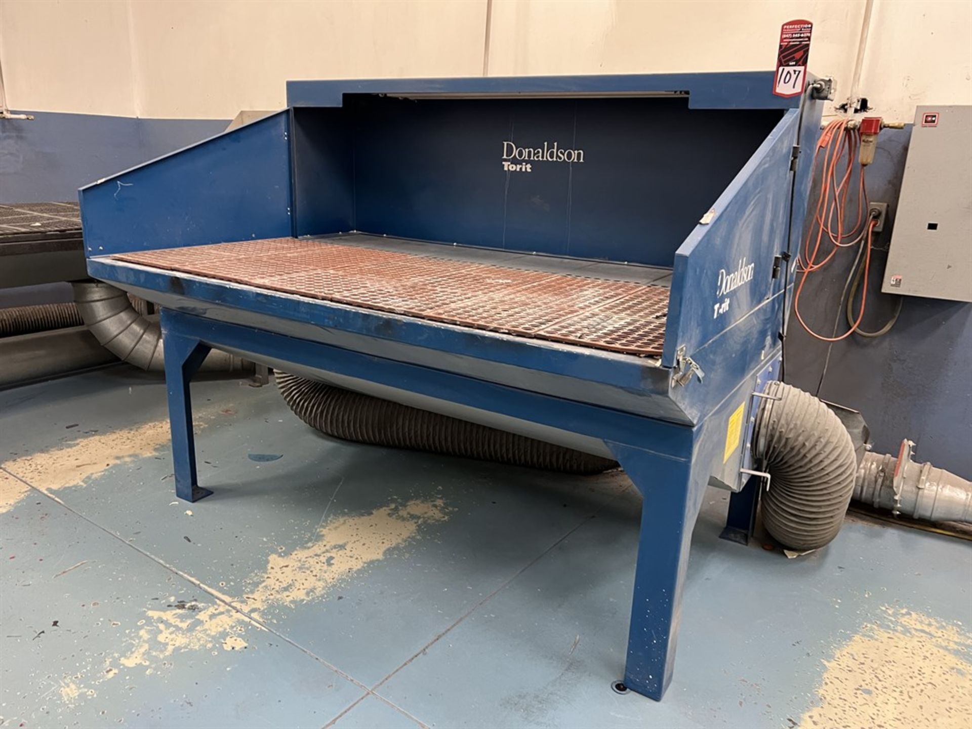 DONALDSON TORIT RDB-3000 Downdraft Table, s/n 3419309