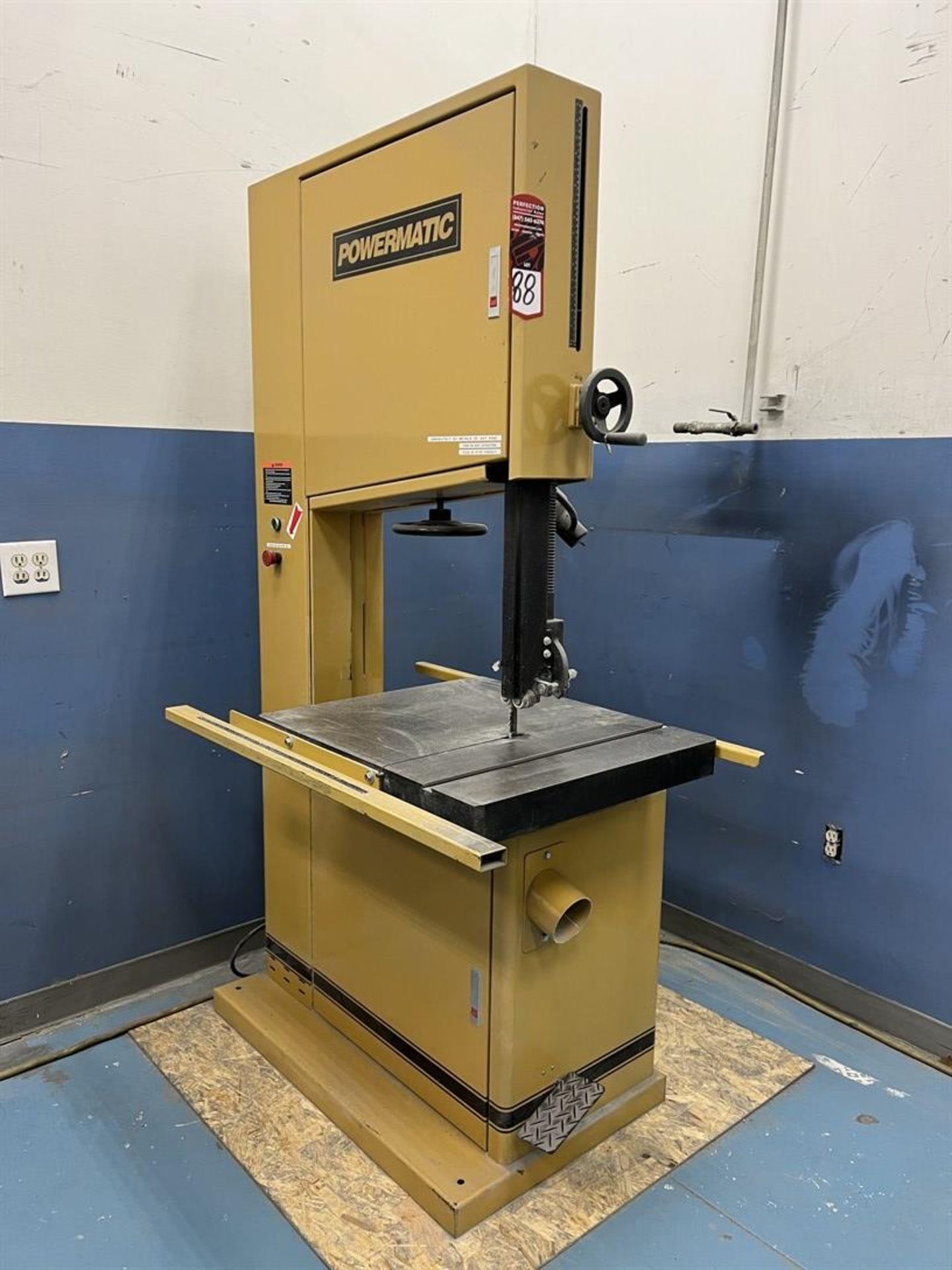 POWERMATIC 2415-3 Vertical Bandsaw, s/n 4022415250, 24" Throat, 24" x 27.75" Table