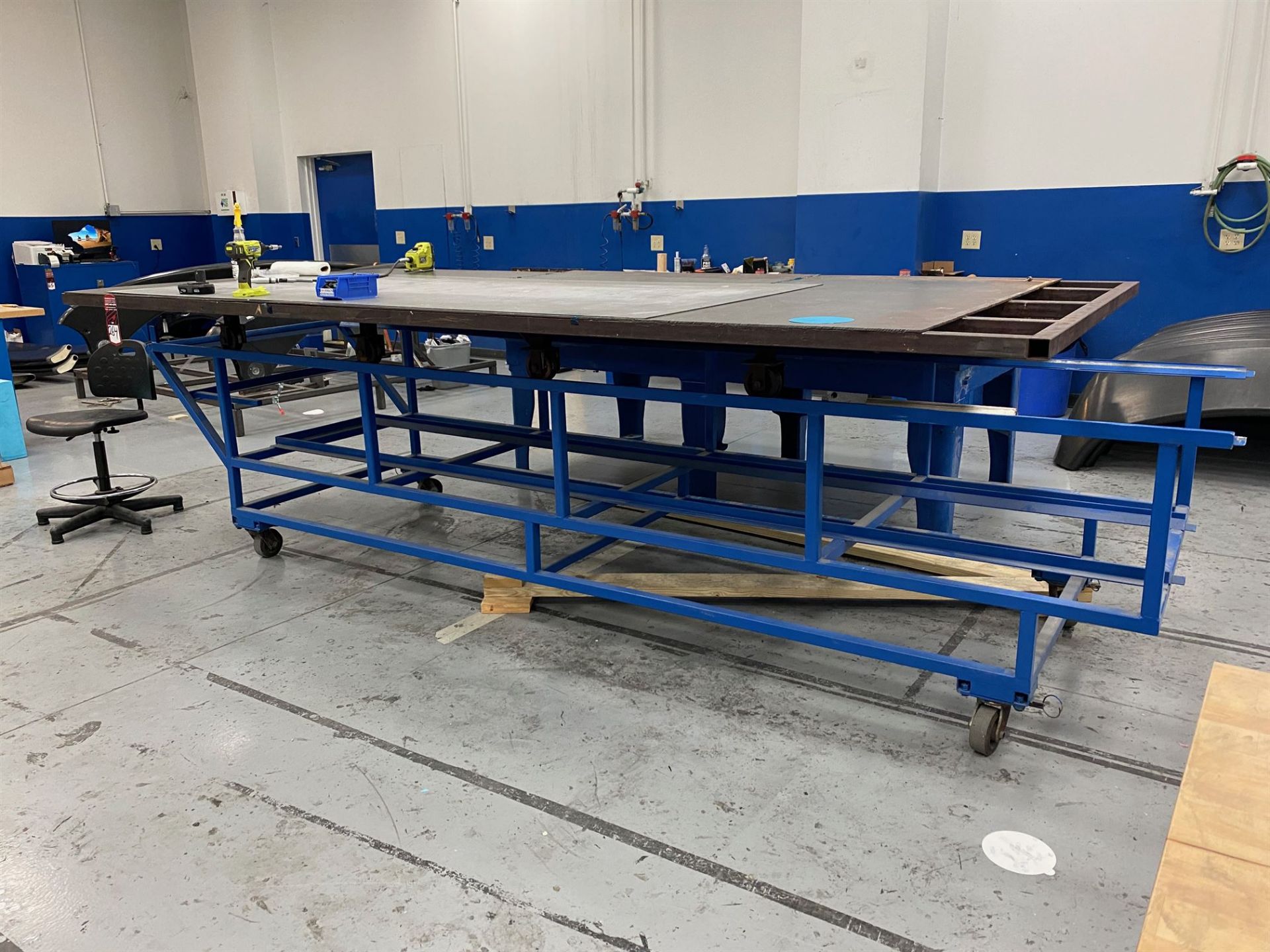 Portable Steel Layout table 69" x 156" x 45" ( no Contents ) - Image 2 of 4