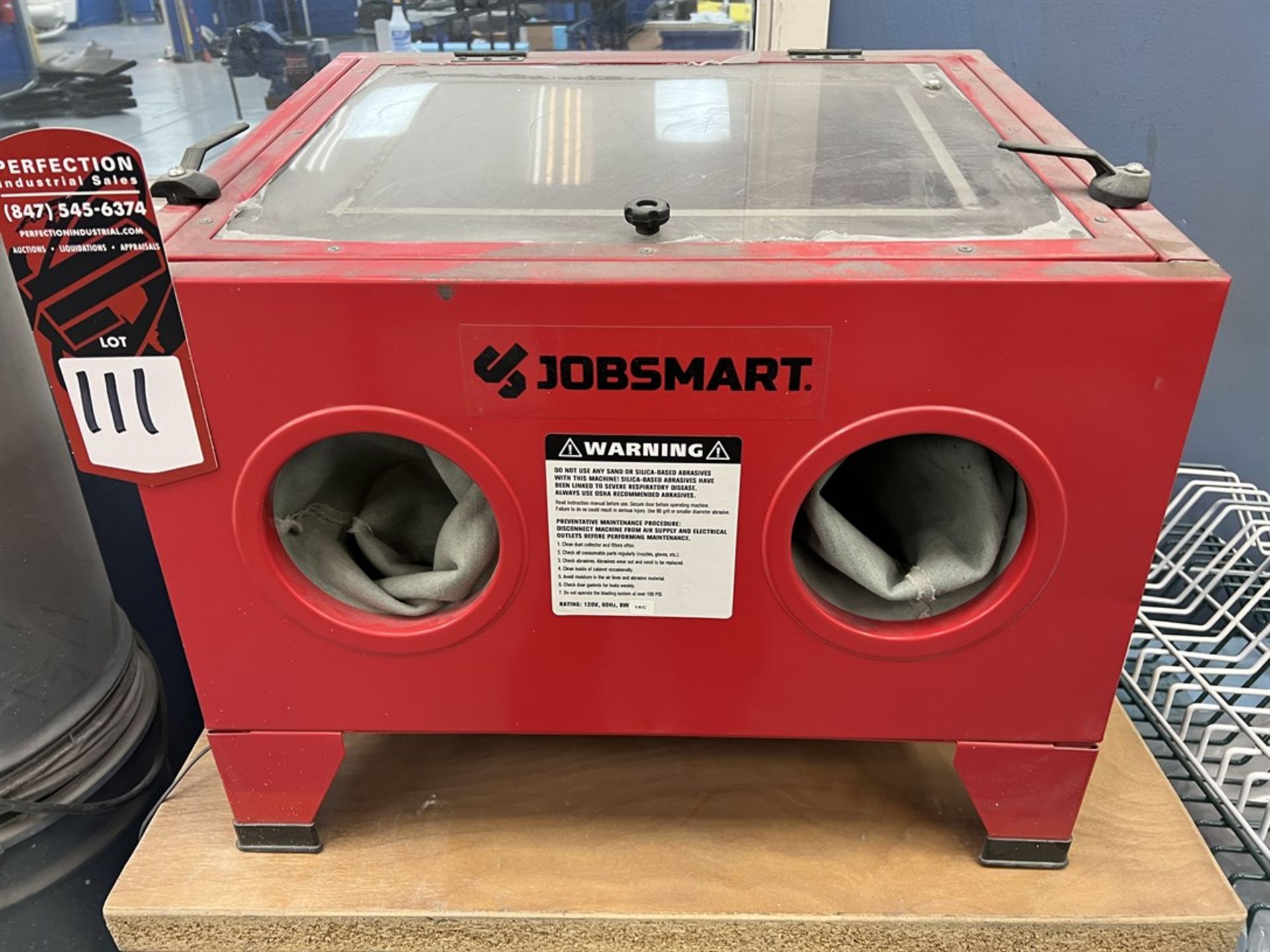 JOBSMART XH-FT Table Blast Blast Cabinet, 17" x 21" Work Area