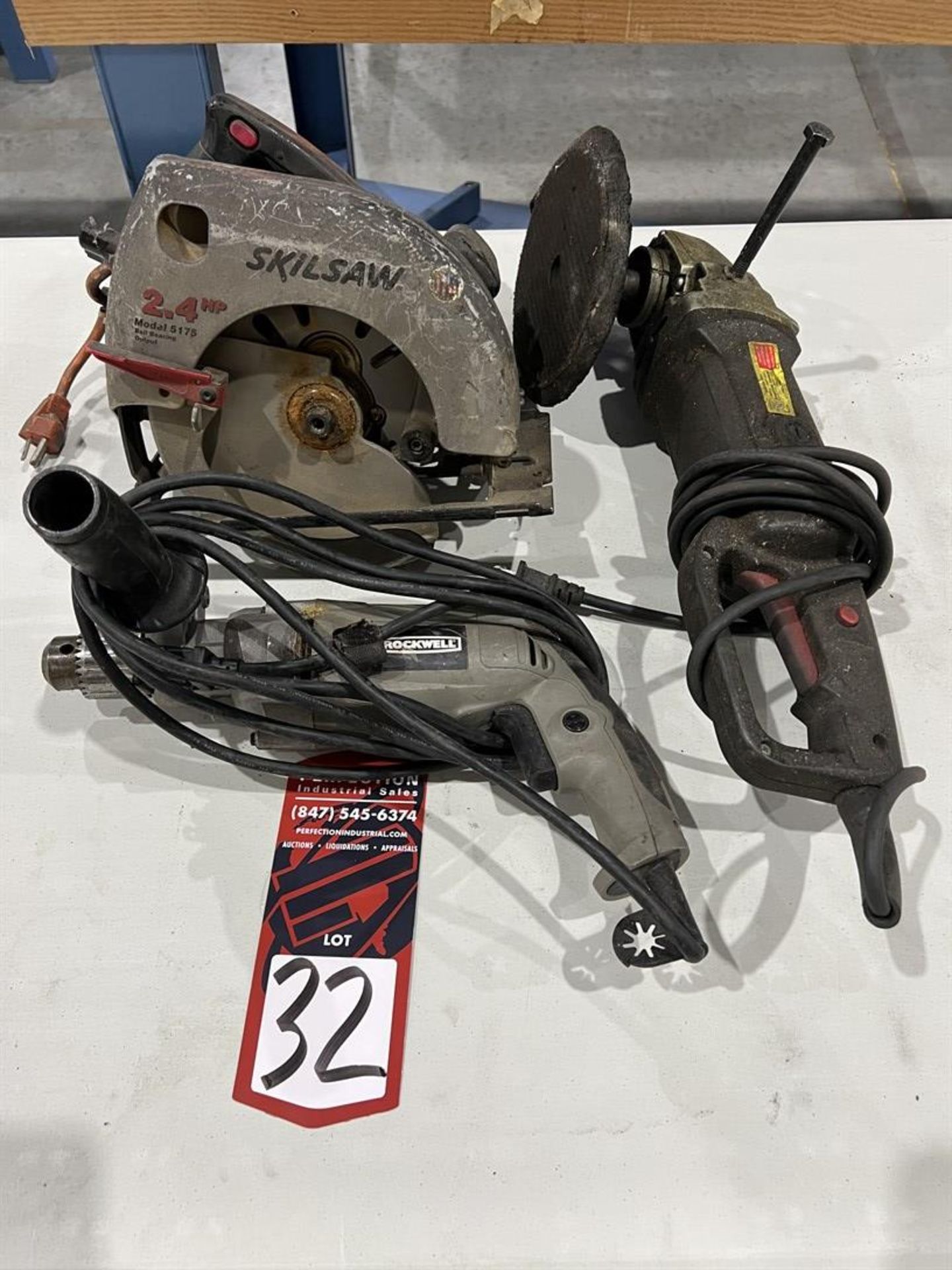 Lot Comprising SKILSAW 5175 Circular Saw, ROCKWELL RK3138 Drill and VECTOR 7" High Speed Sander/