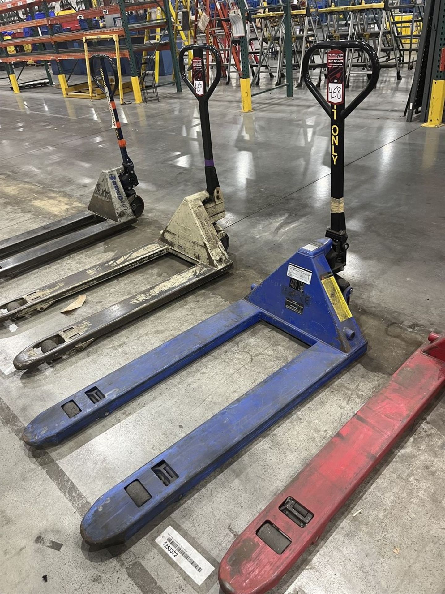 Grainger 27" X 48" Pallet Jack