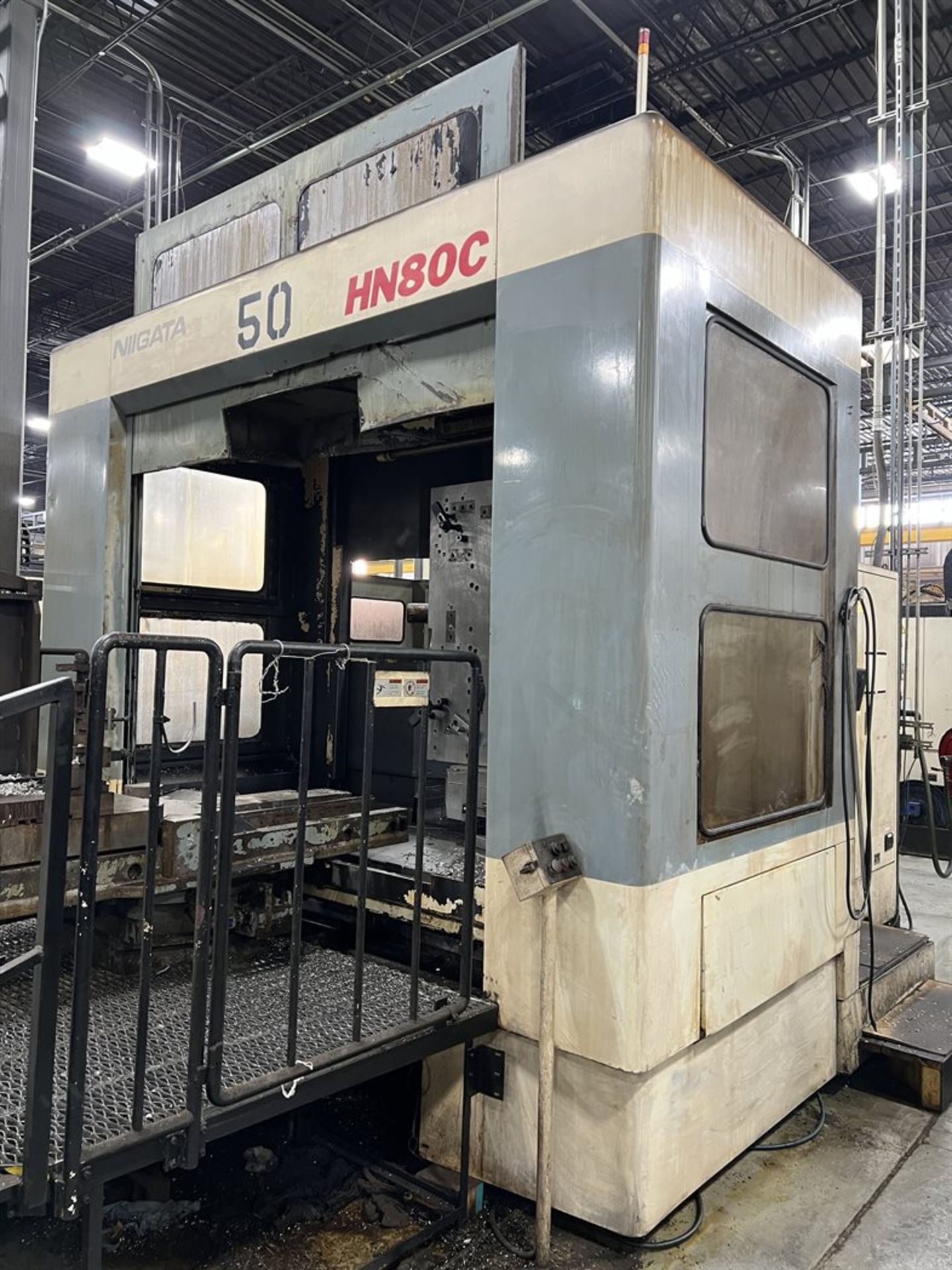 NIIGATA HN80C CNC Horizontal Machining Center, s/n 46250021, Fanuc Series 15-M Control, 31.5" x 31. - Image 2 of 17