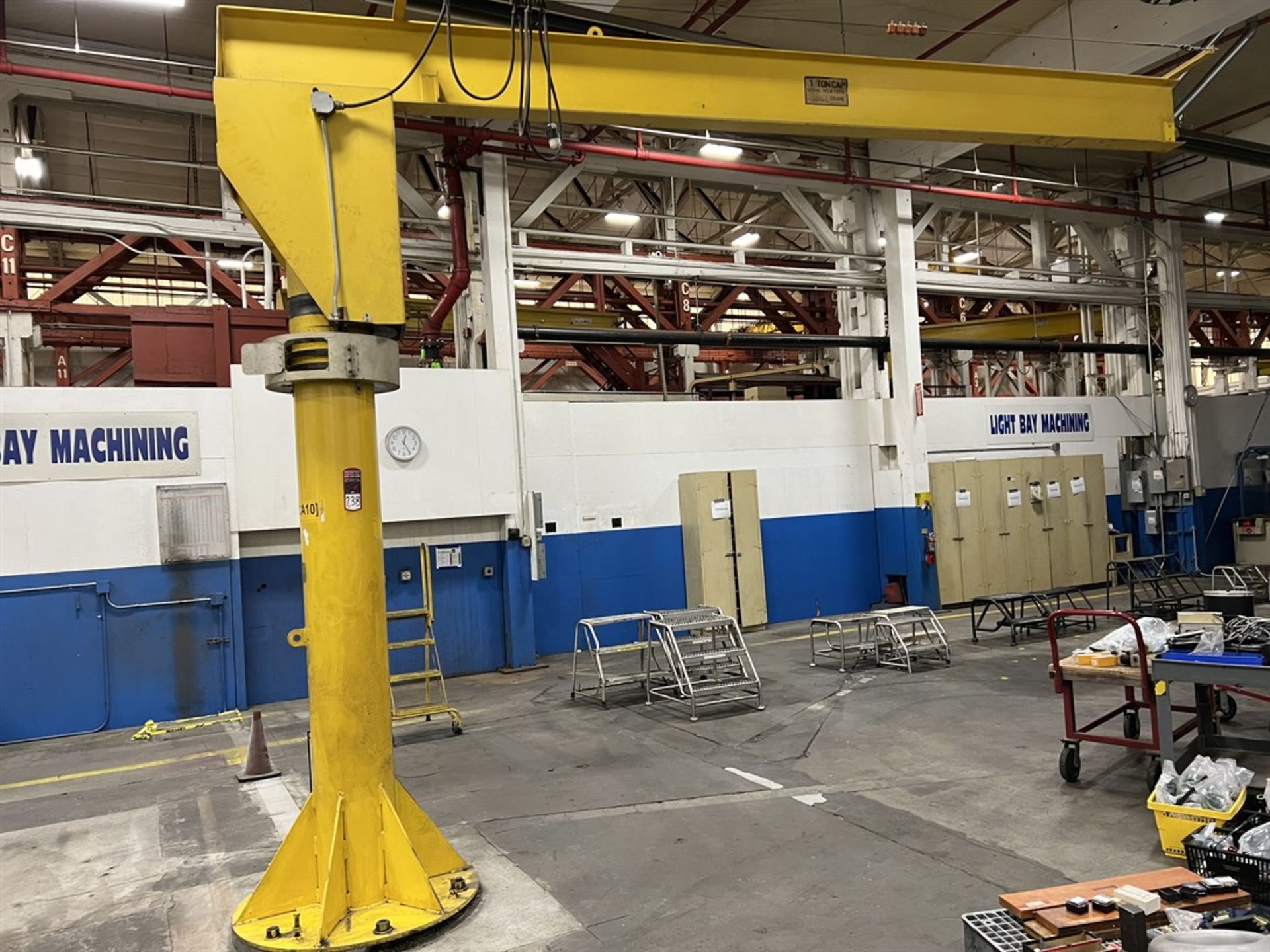 MAR 1-Ton Free Standing Jib Crane, Approx. 16' Reach x 12' Under Rail. (NO HOIST)