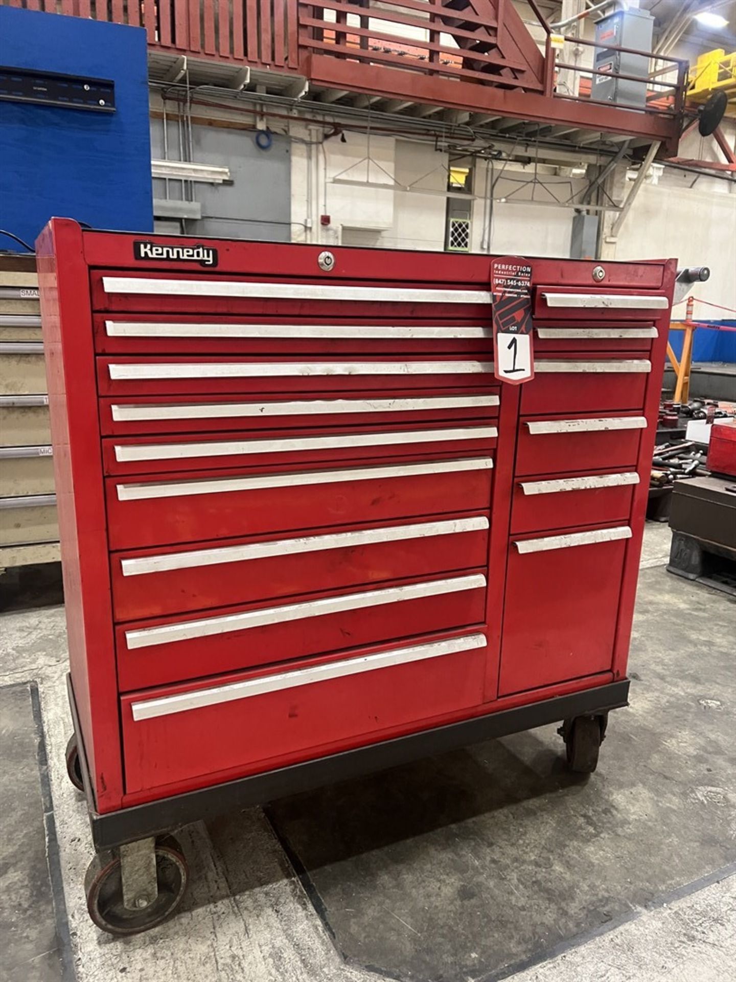 KENNEDY Rolling Tool Chest