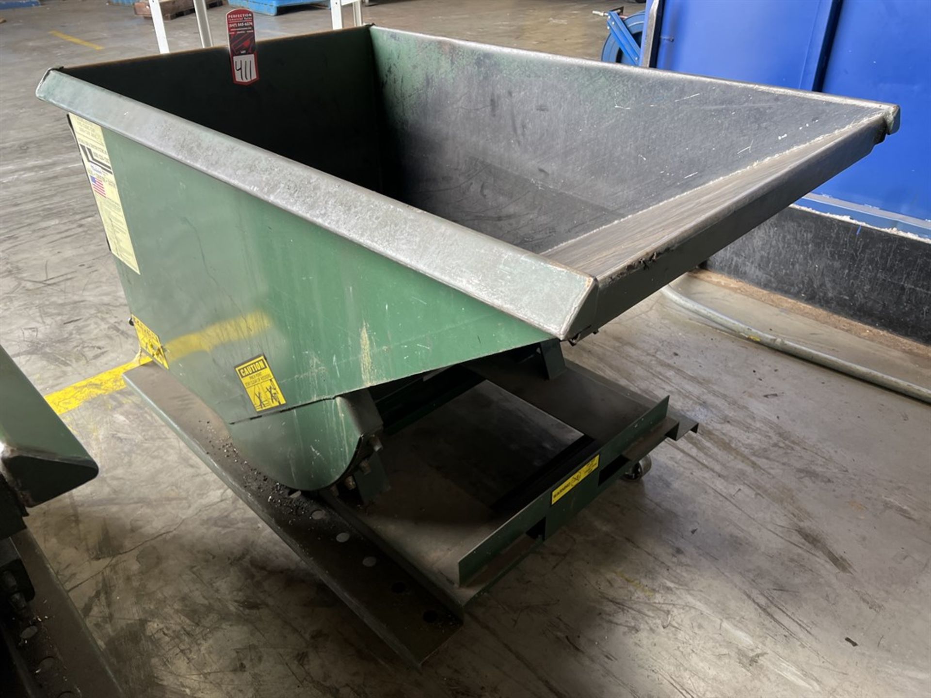 MATERIAL & FLOW SYSTEMS 211731 1 Cu. Yd Capacity Self Dumping Hopper