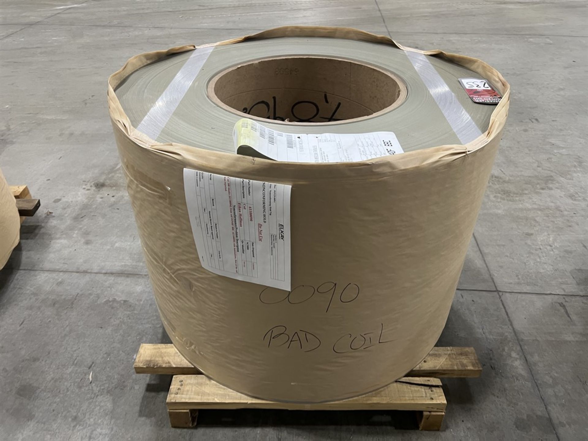 Single Coil of .0280 27.63 W 301 2D Steel - Image 2 of 4