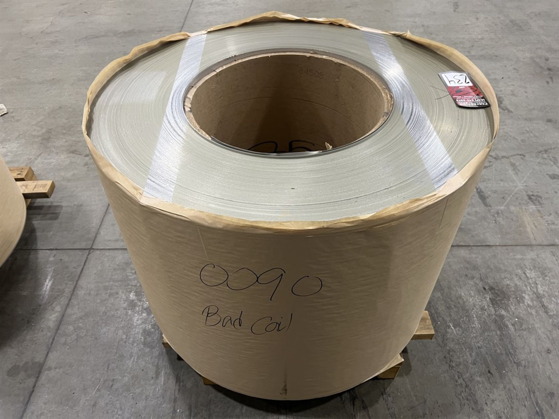 Single Coil of .0280 27.63 W 301 2D Steel - Image 2 of 4