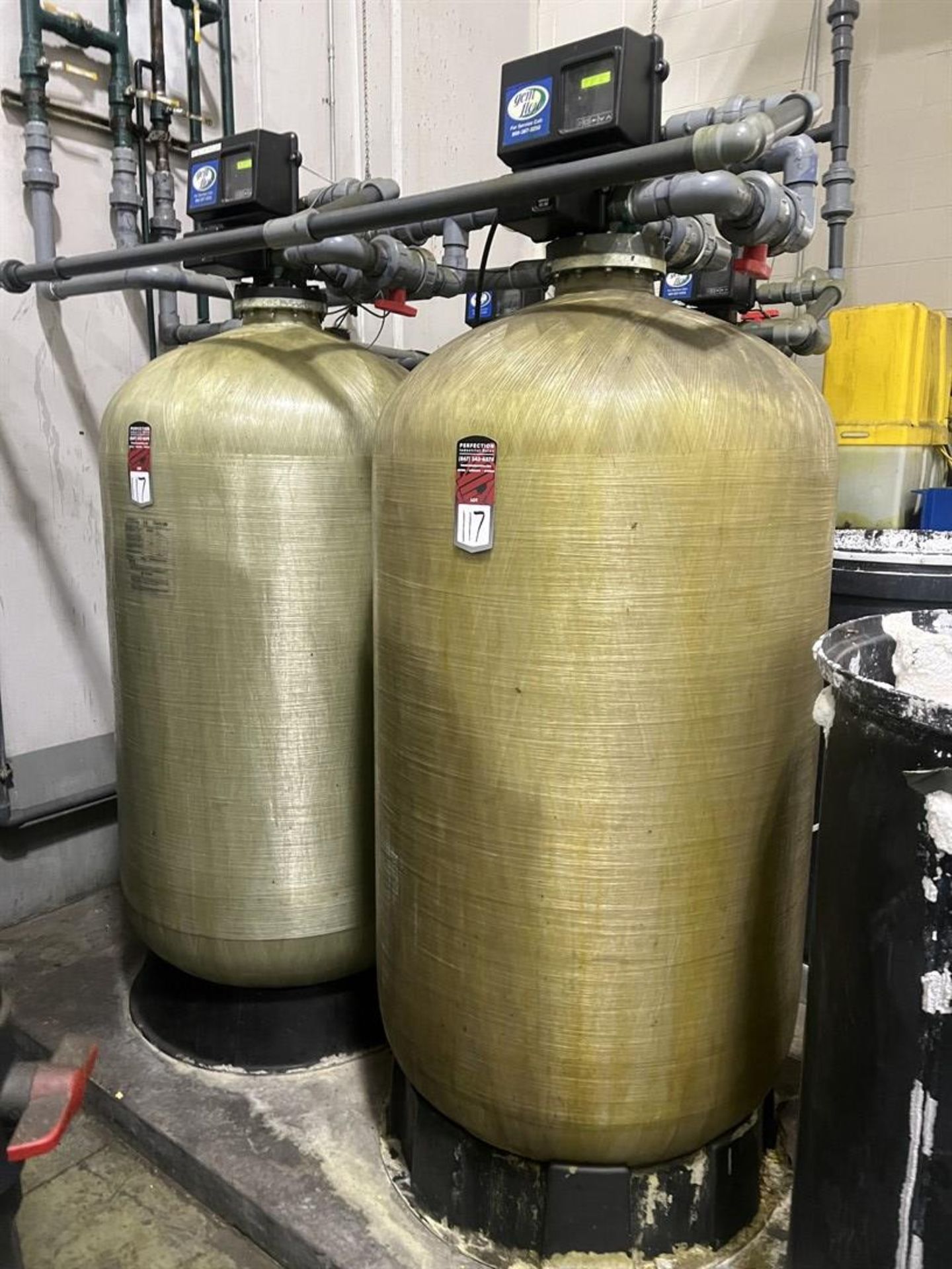 GEM FLOW Water Softener System w/ Brine Tank and (2) CLACK 3672 Polyethylene Lined Vessels - Image 3 of 6