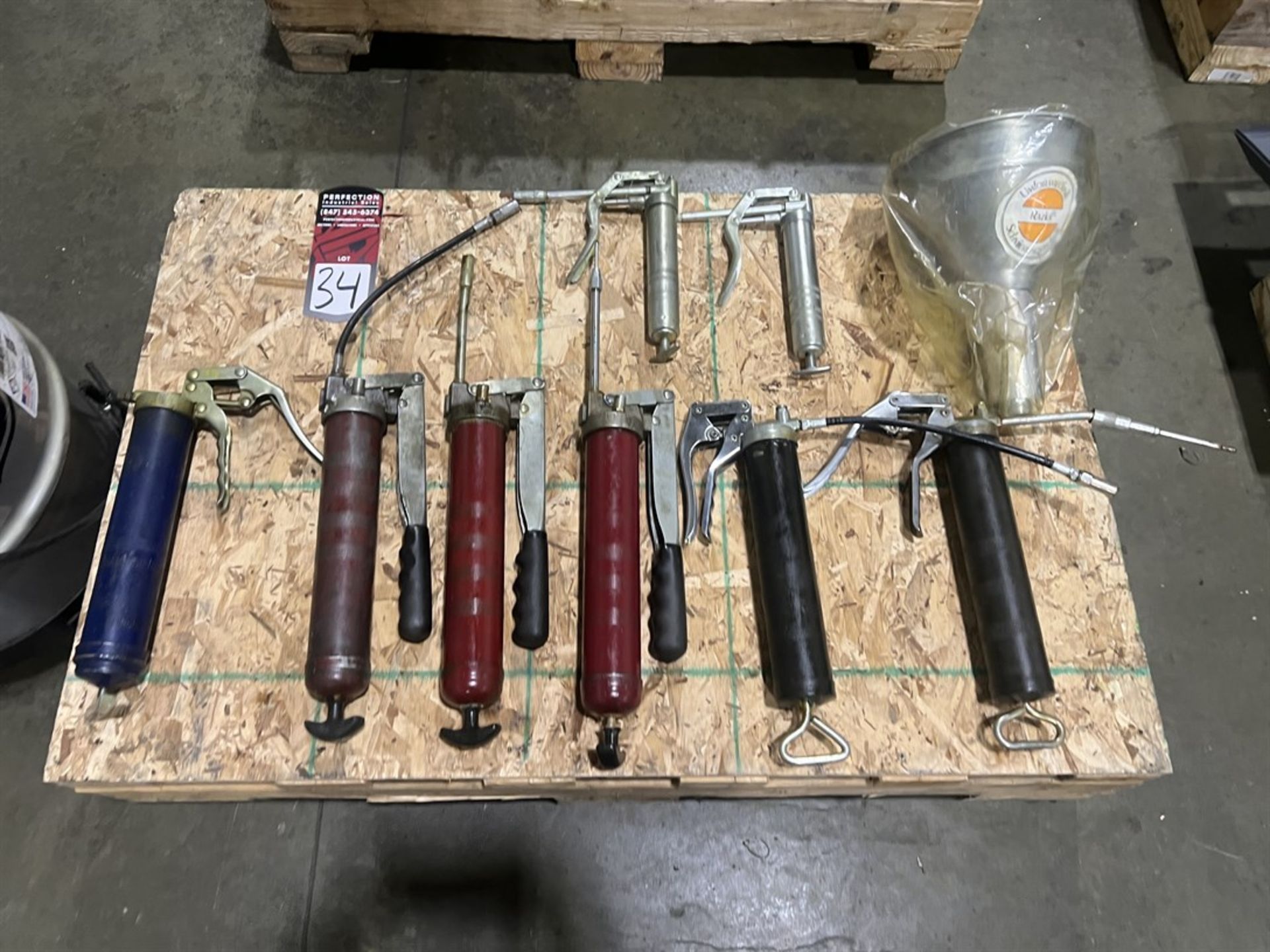 Lot of Assorted Grease Guns and INGERSOLL RAND Aero Lube System - Image 2 of 3