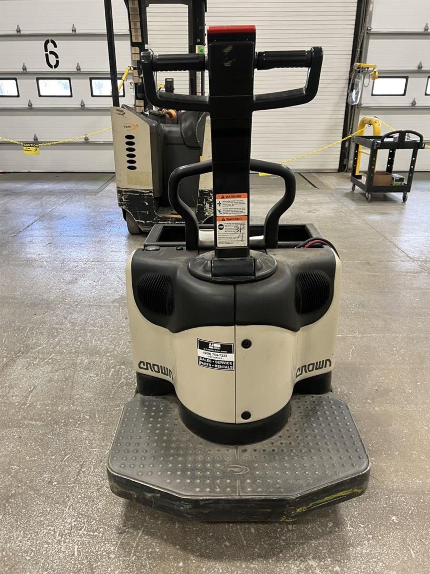 CROWN PE4000 Series Electric Rider Pallet Jack, s/n 6A217862, 6,000 Lb. Capacity, 24V, 8' Fork - Image 3 of 5