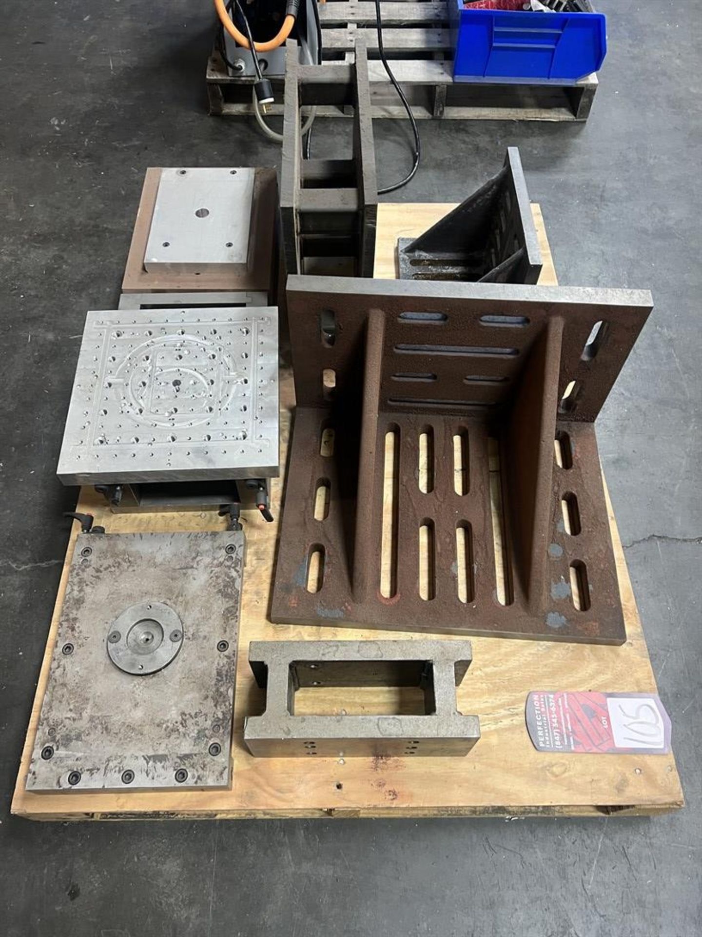 Lot of Angle Plates and Fixtures - Image 2 of 4