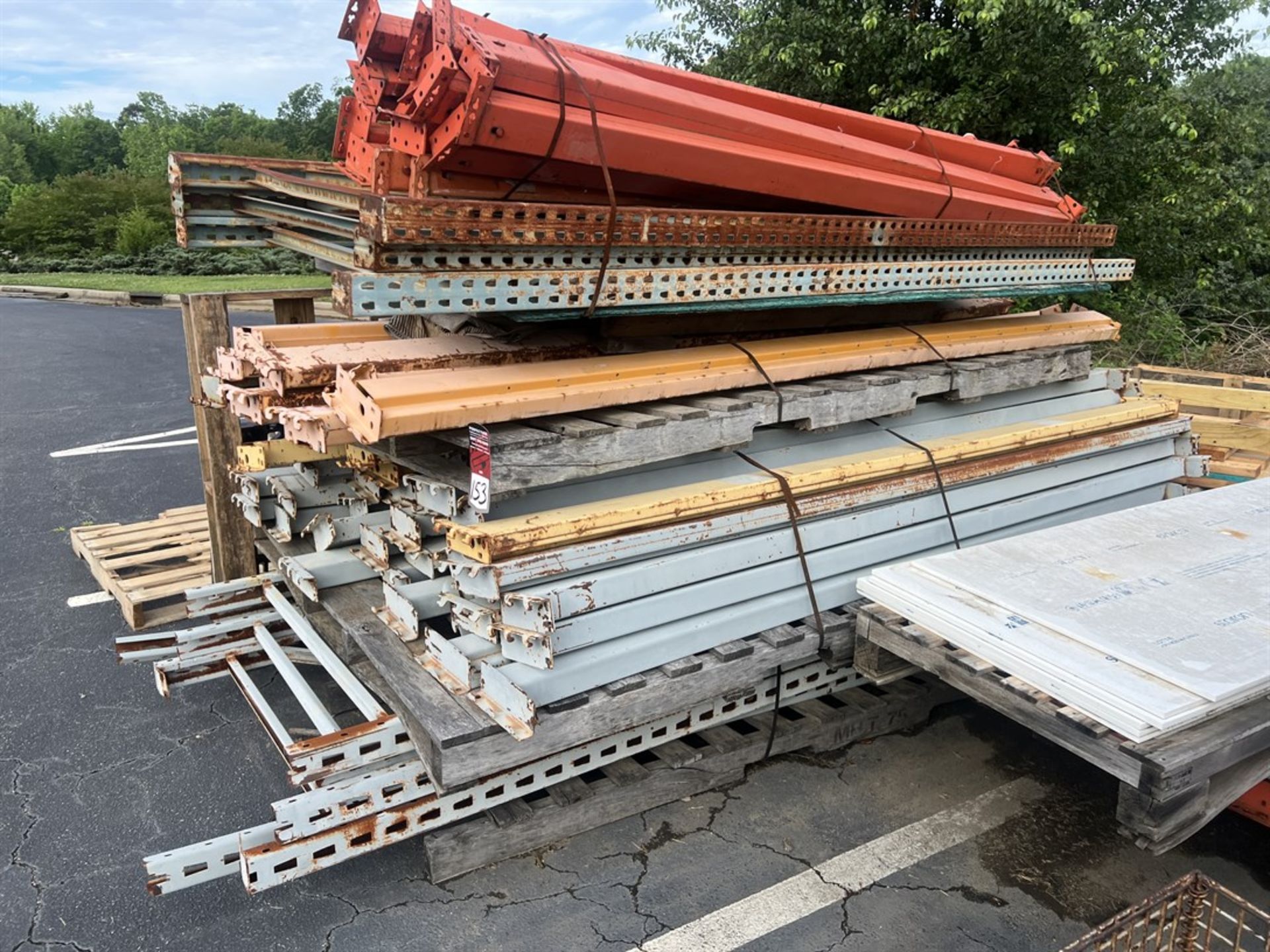 Lot of Assorted Pallet Racking Including (5) 10' Uprights x 42"D, (5) 16' Uprights x 42"D, (10) - Image 5 of 5