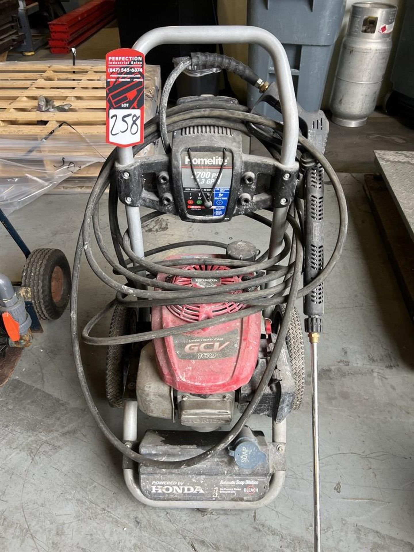 HOMELITE 2700 PSI Pressure Washer, 203 GPM, HONDA GCV 160 Engine