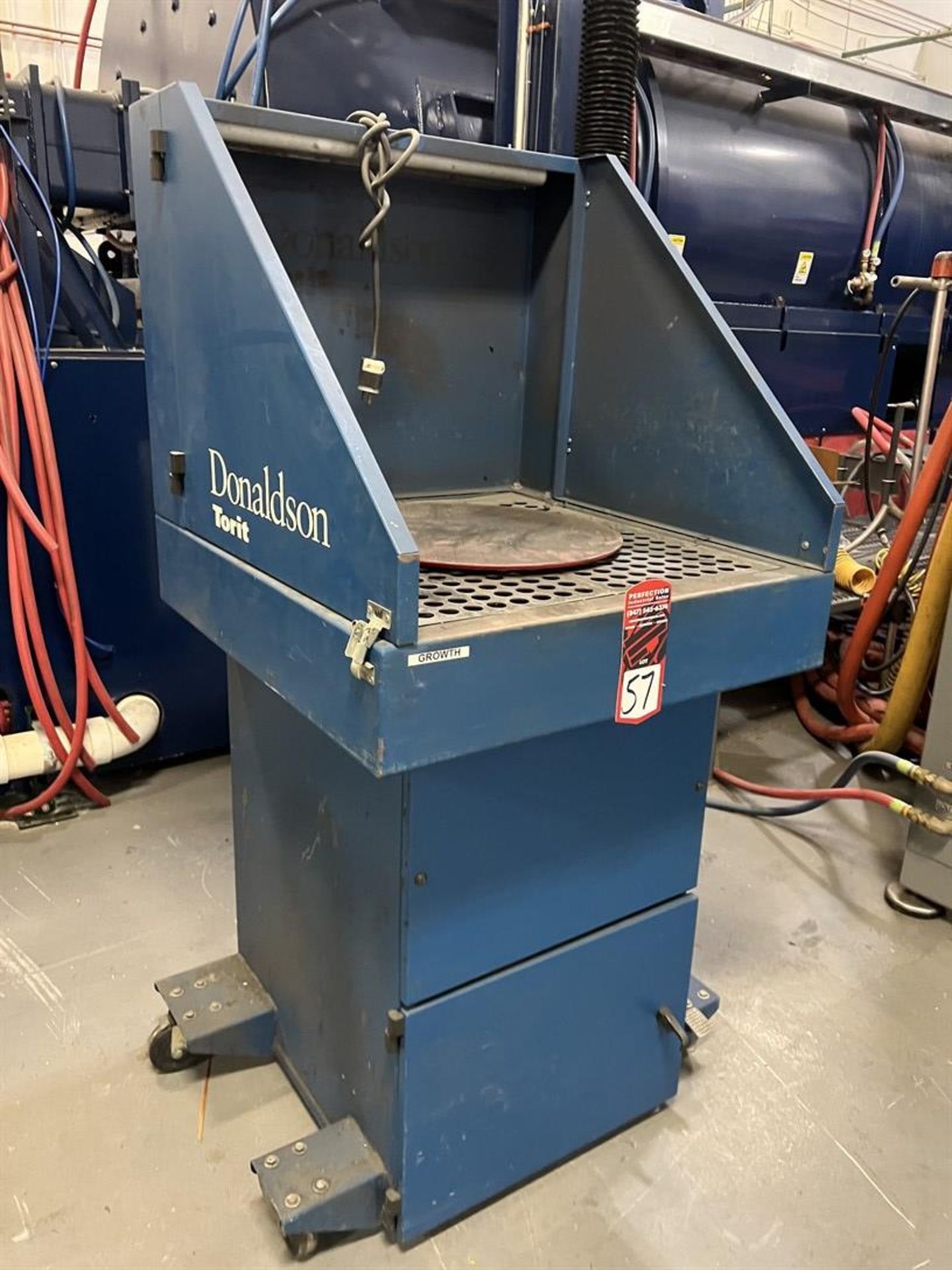 DONALDSON Torit DB-800 Downdraft Table, s/n 2554135, 1.5 HP, 27" x 26" Working Area - Image 2 of 4