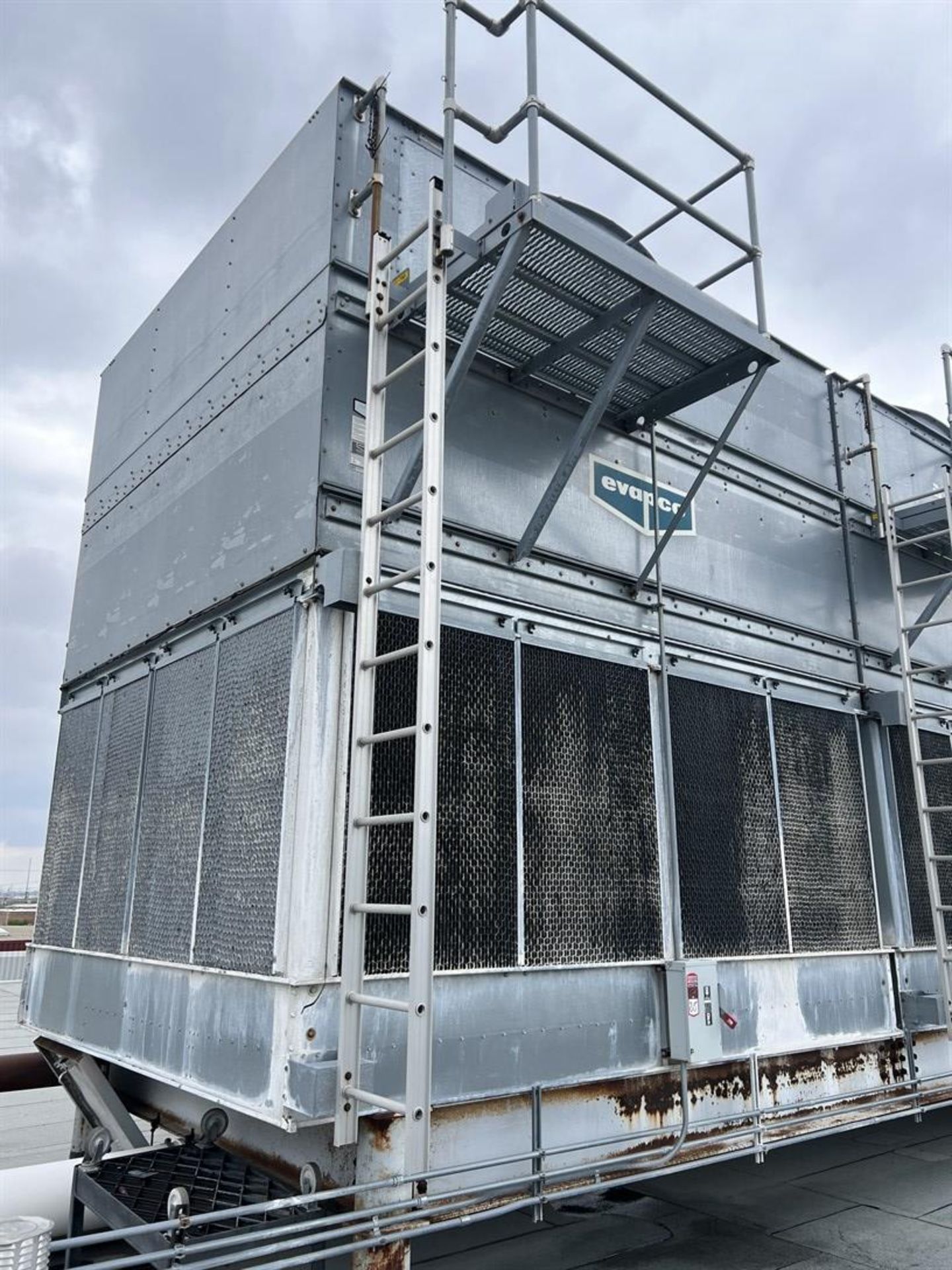 EVAPCO AT212-428 Cooling Tower, 130 Degrees F Max Temp, High Efficiency Drift Eliminator, 6B148