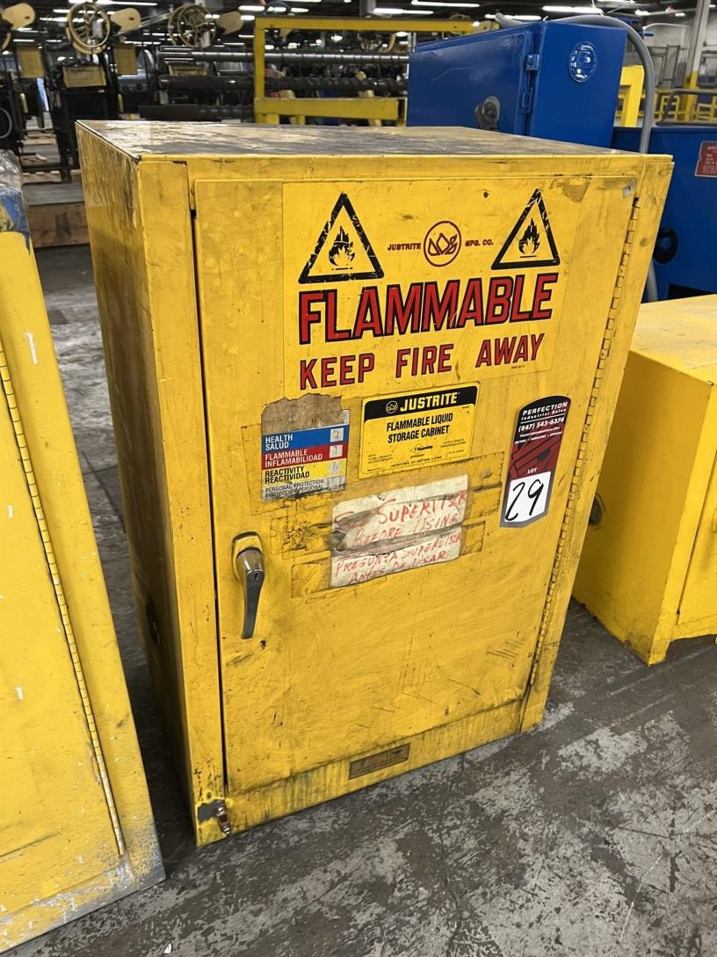 JUSTRITE 12 Gallon Flammable Liquids Storage Cabinet