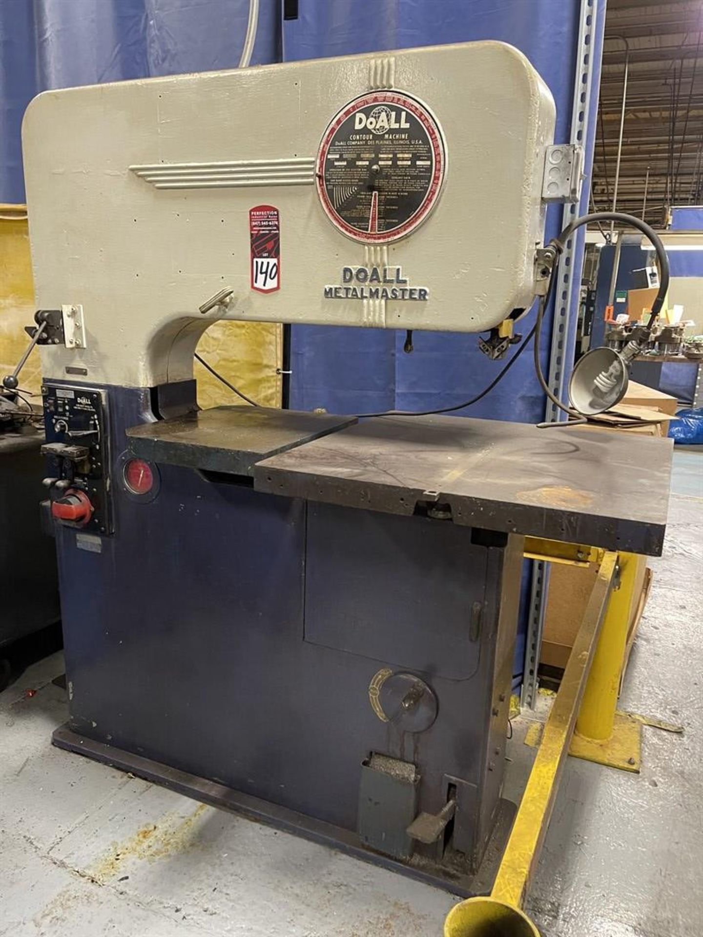 DOALL Metalmaster Vertical Bandsaw, s/n na, 36" Throat, 30" x 30" Power Feed, Table, 17" x 20" Table