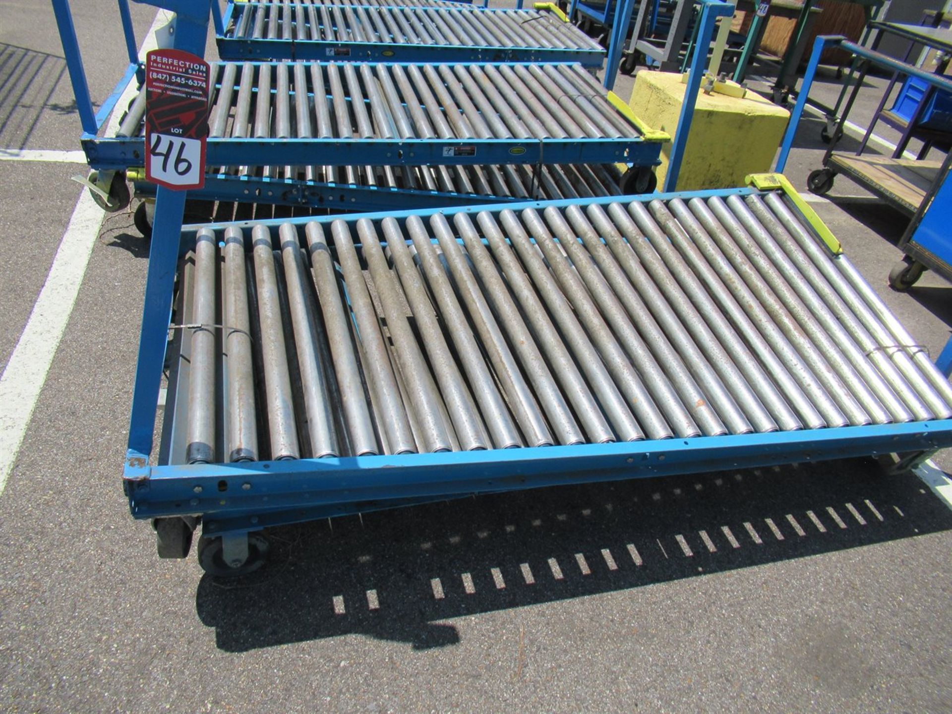 4 Sections Portable Hydraulic Roller Conveyor,Approx 42" x 84" - Image 2 of 2