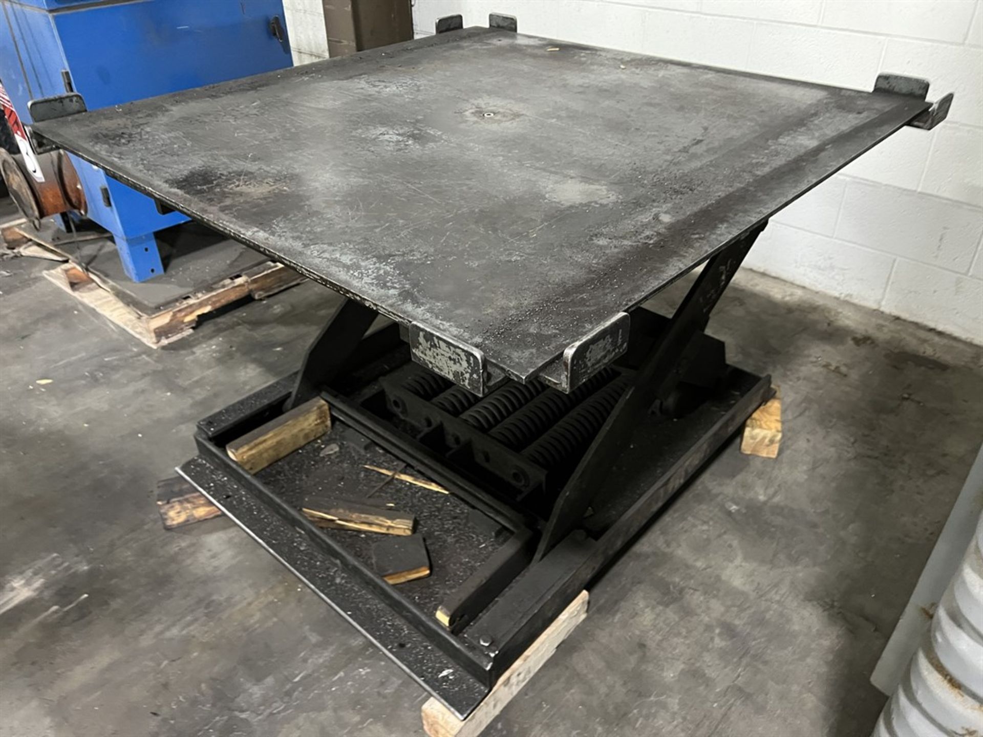 PENTALIFT PI2 Lift Table, 48" x 48", 4500 Lb. Capacity - Image 2 of 3