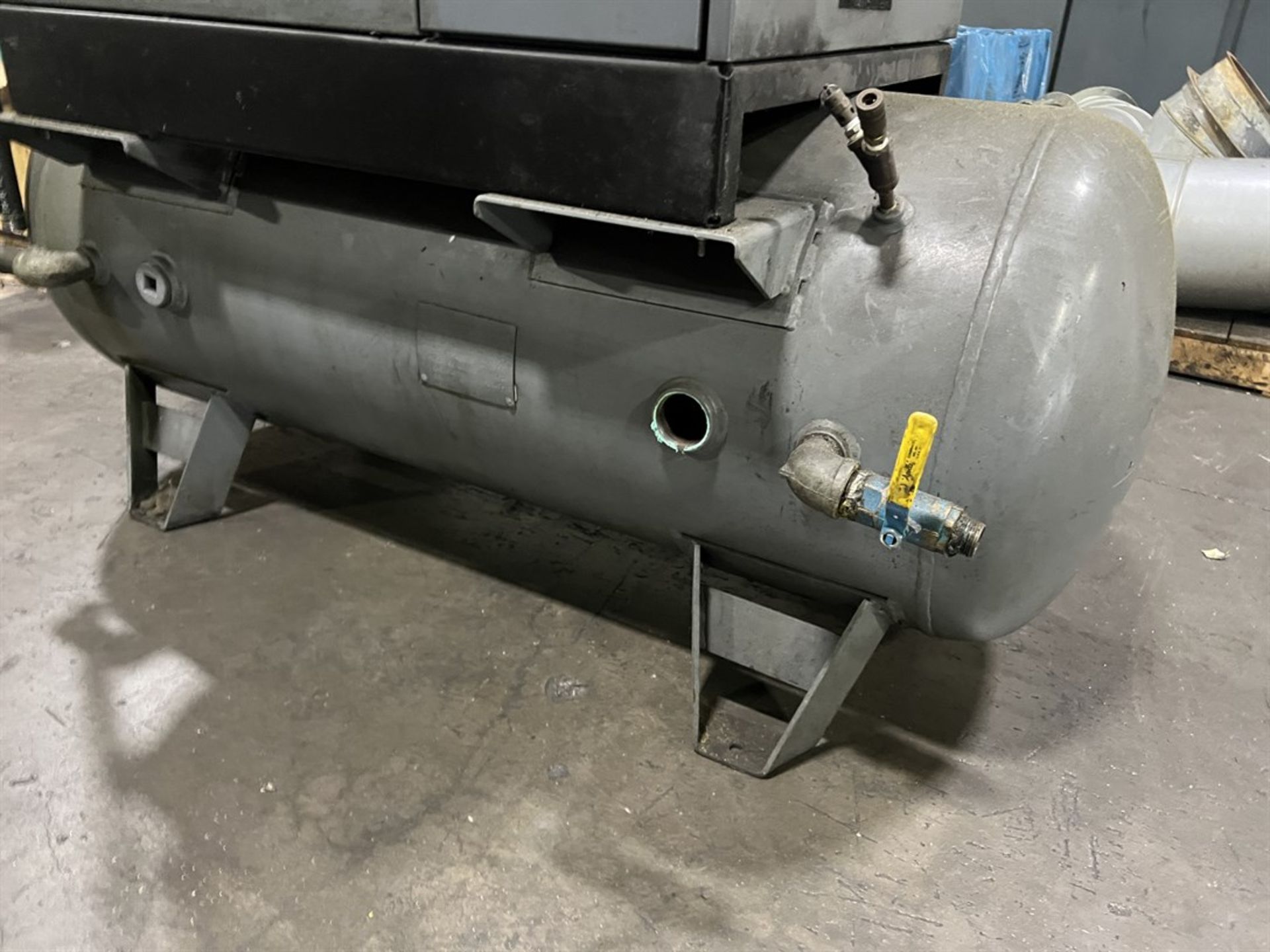 ATLAS COPCO GA18 Air Compressor, s/n AII229512, 25 HP, 104 PSI, Approx. 100 Gallon Air Tank - Image 4 of 6